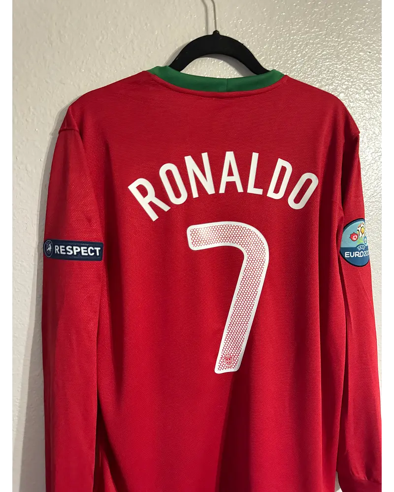 Cristiano Ronaldo Portugal EURO 2012 Long Sleeve Retro Football Jersey Pulses Football