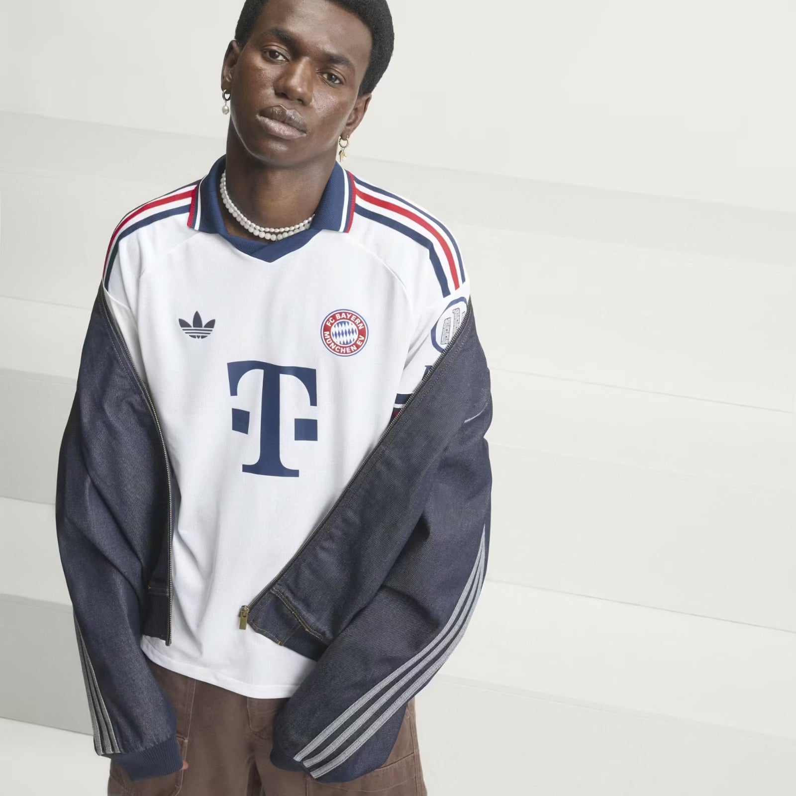 Bayern 26/27 Away Player Jersey Pulses Football