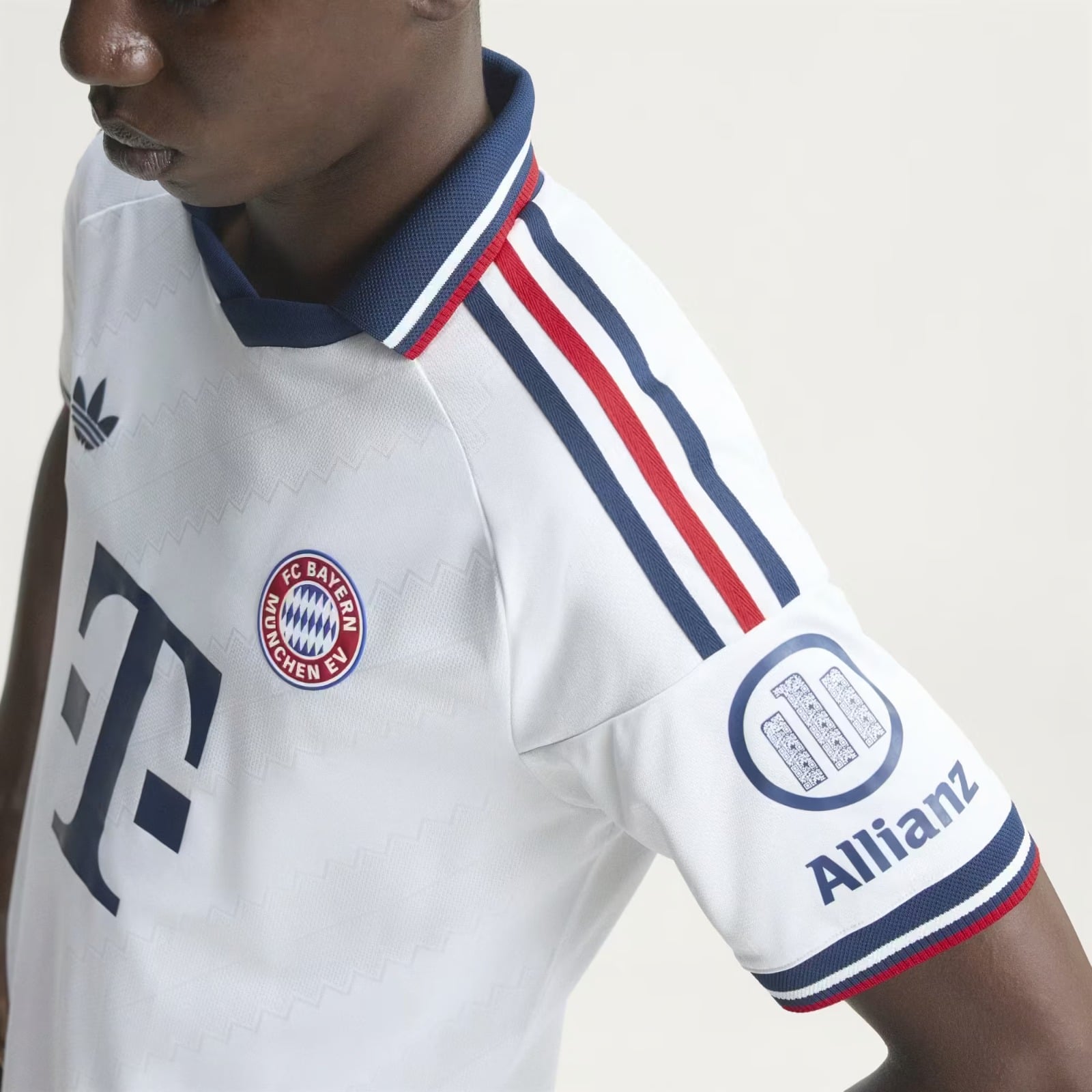 Bayern 26/27 Away Player Jersey Pulses Football