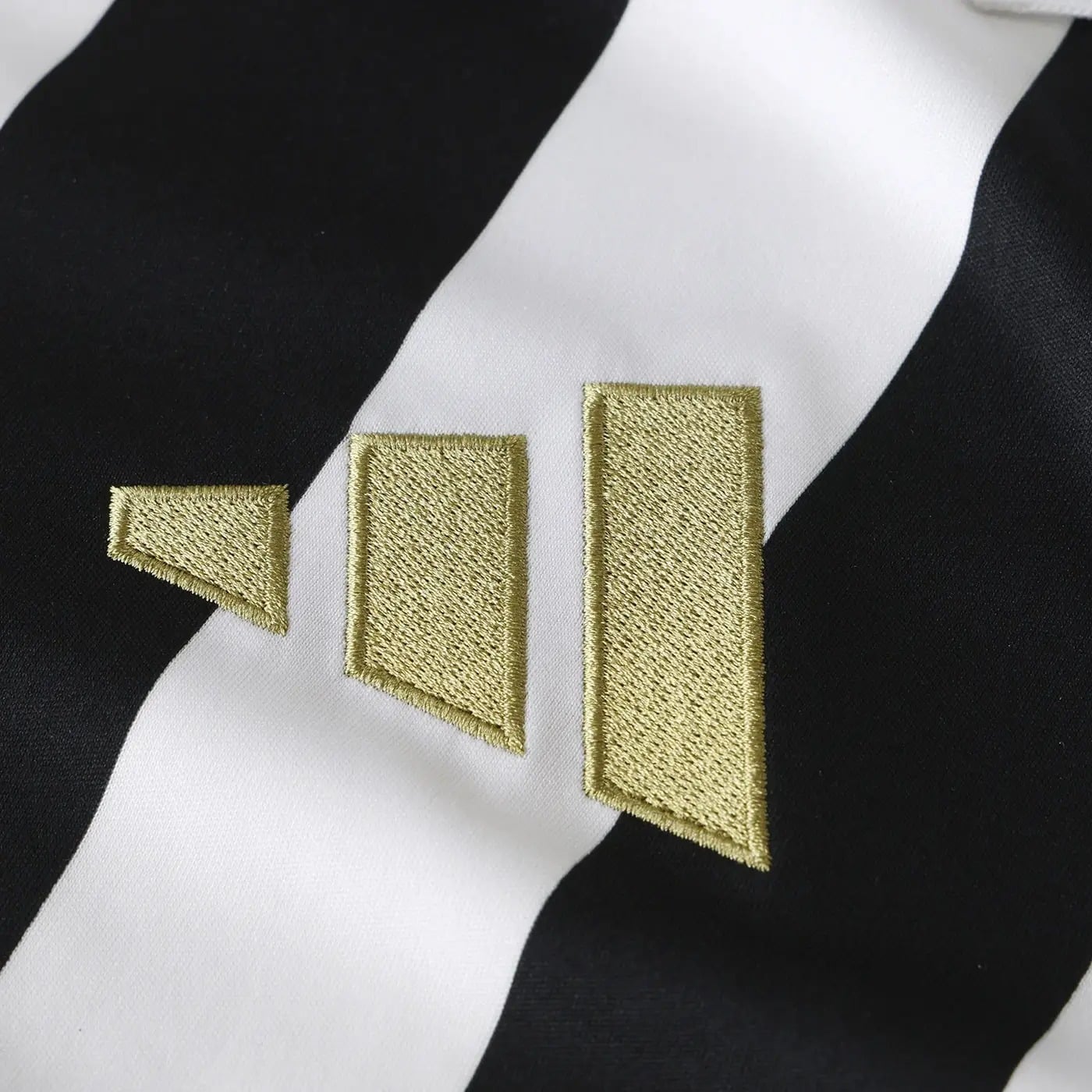 Juventus 26/27 Home Jersey Pulses Football