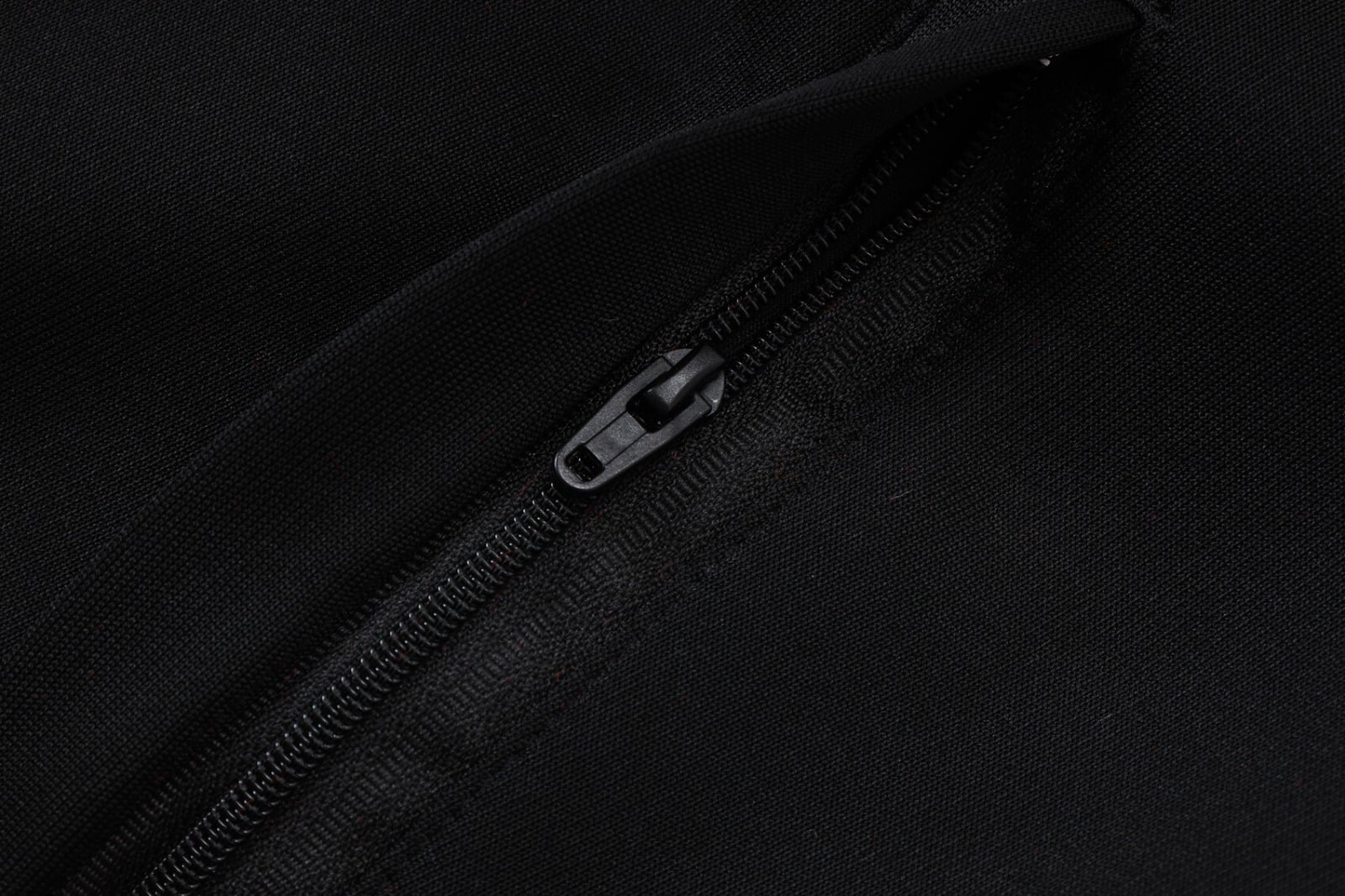 River Plate 2026/27 Full-Zip Tracksuit Pulses Football