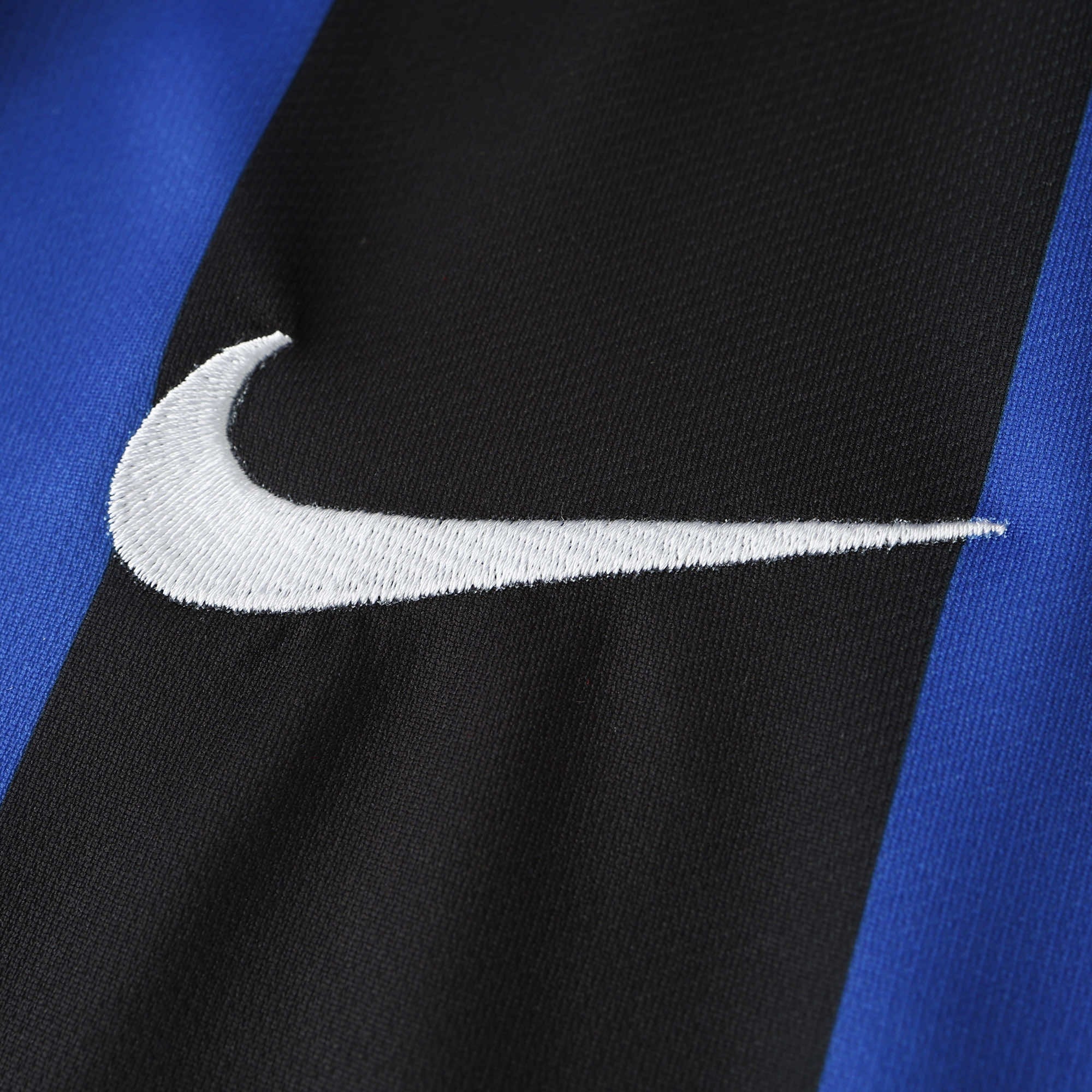 Inter Milan - Retro Home 2008/09 Jersey Pulses Football