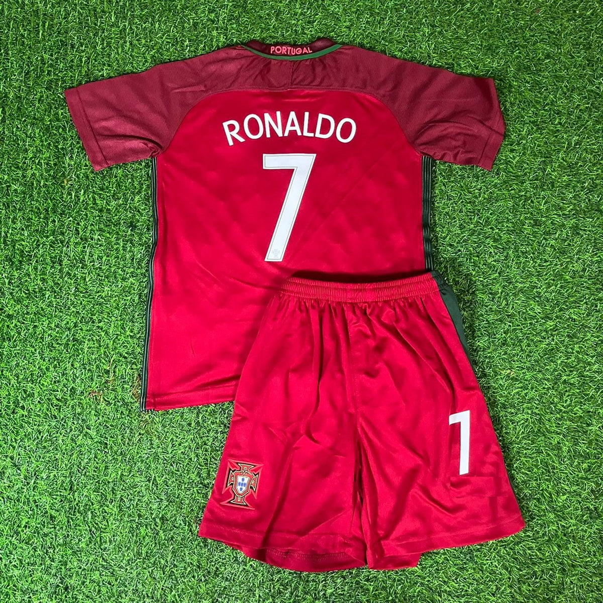 Cristiano Ronaldo Portugal 2016 Home Ronaldo Kids Kit – Kit Jersey for Children – | KinderTrikot | Maillot Enfant Soccer Shirt Pulses Football
