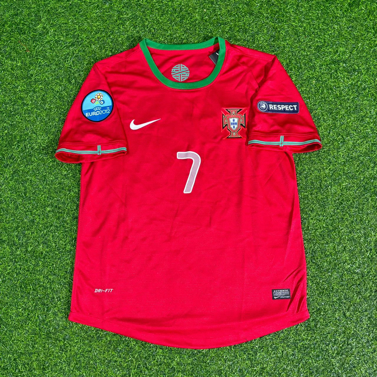 Cristiano Ronaldo Portugal Euro 2012 Red Retro Football Jersey Kit Pulses Football