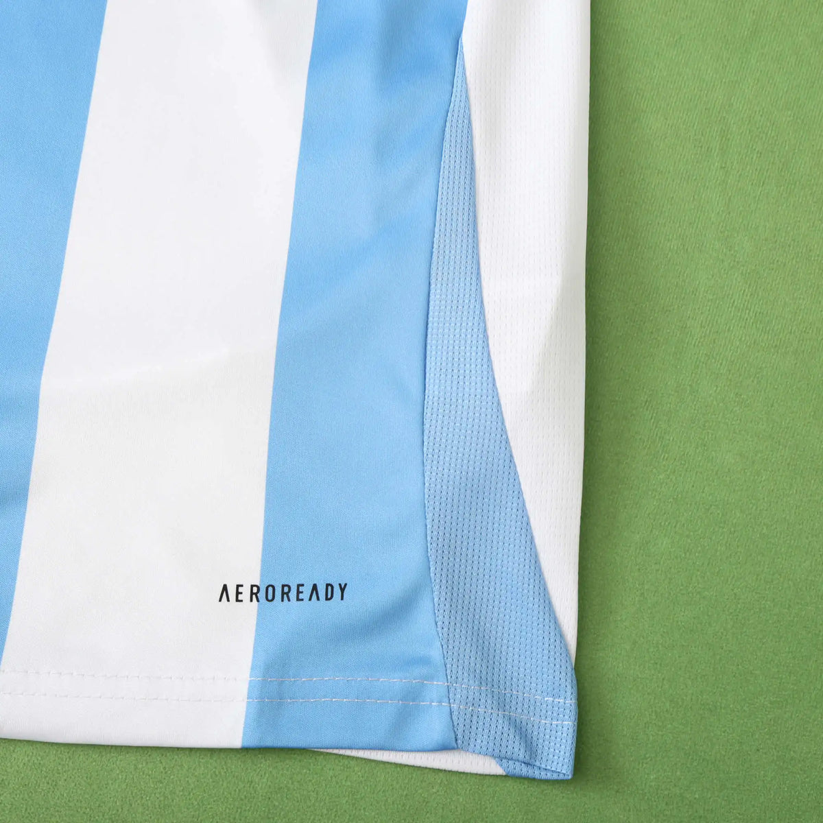 Lionel Messi Argentina Home Kids Kit Kindertrikot Maillot Enfant Kindertrui (Ages 3-13) Pulses Football