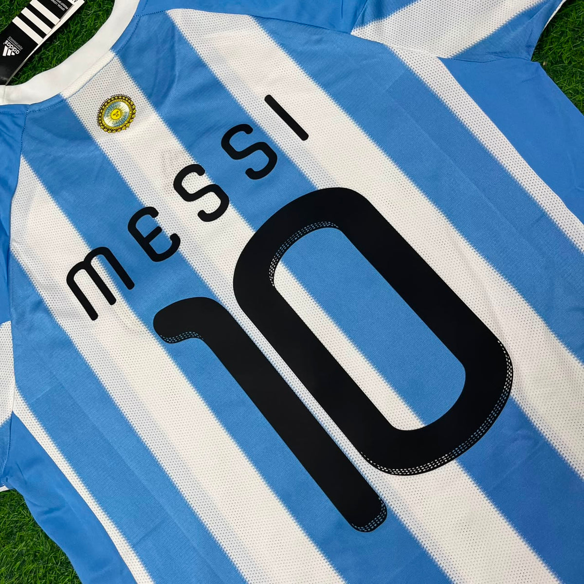 Lionel Messi 10- 2010 World Cup Argentina Retro Jersey Pulses Football