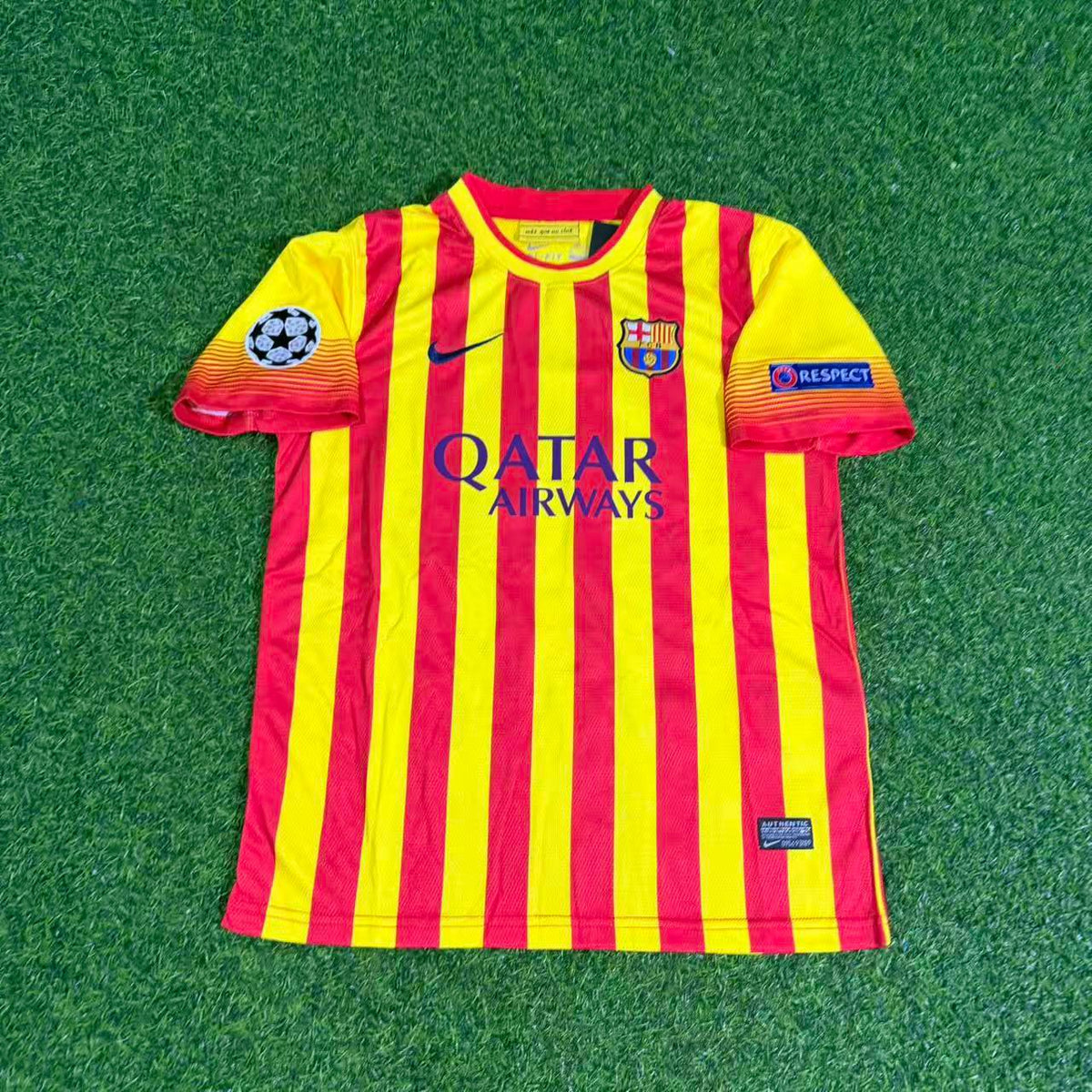 Lionel Messi #10 Barcelona 2013-2014 Kids Yellow Red Retro Football Jersey Pulses Football