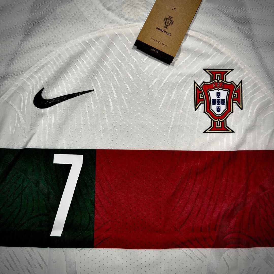 Cristiano Ronaldo Portugal 2022 World Cup Qatar Retro Jersey Trikoy Pulses Football