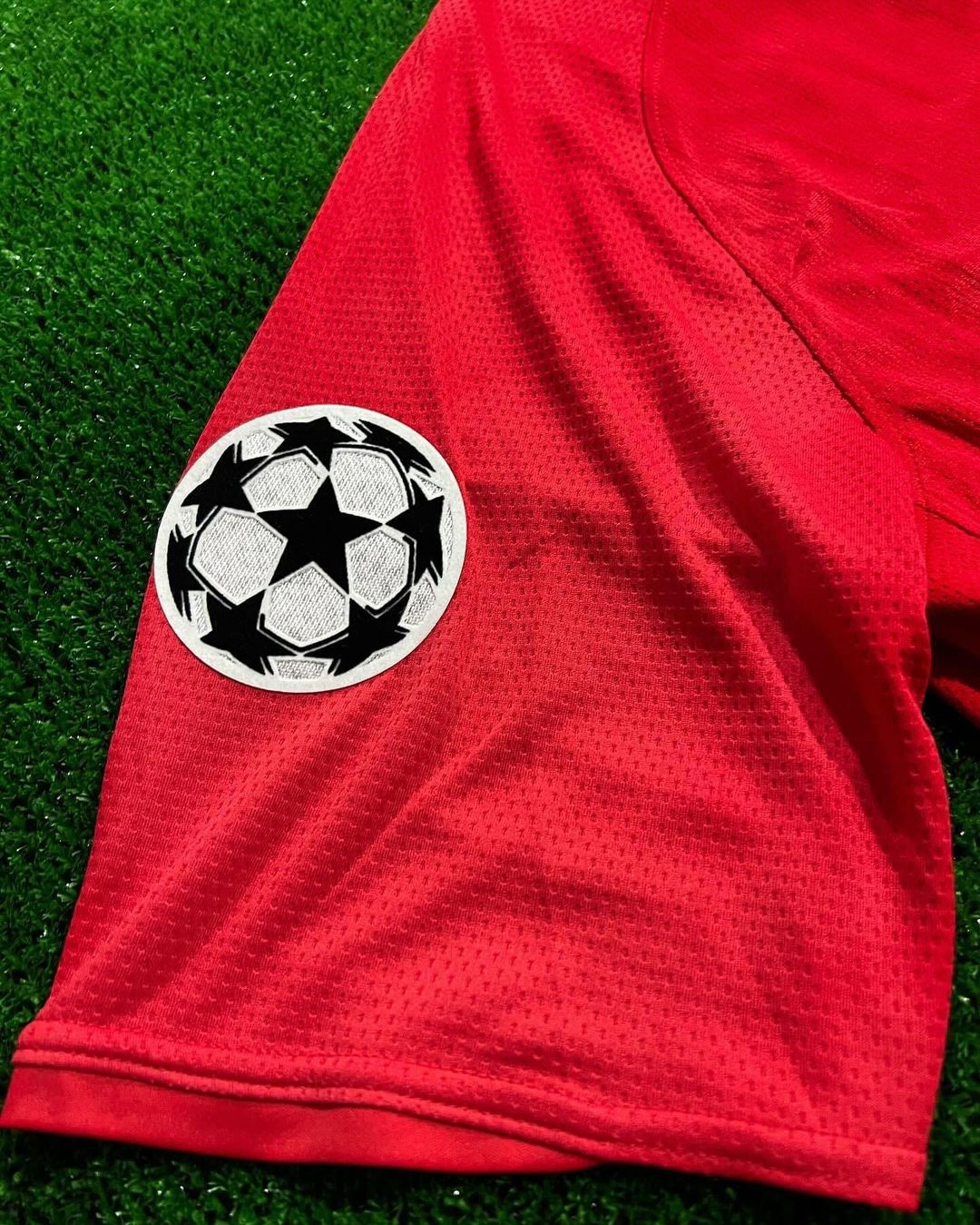 Cristiano Ronaldo CR7 Manchester United Champions League Final Moscow 2008 Retro Red Football Shirt Pulses Football