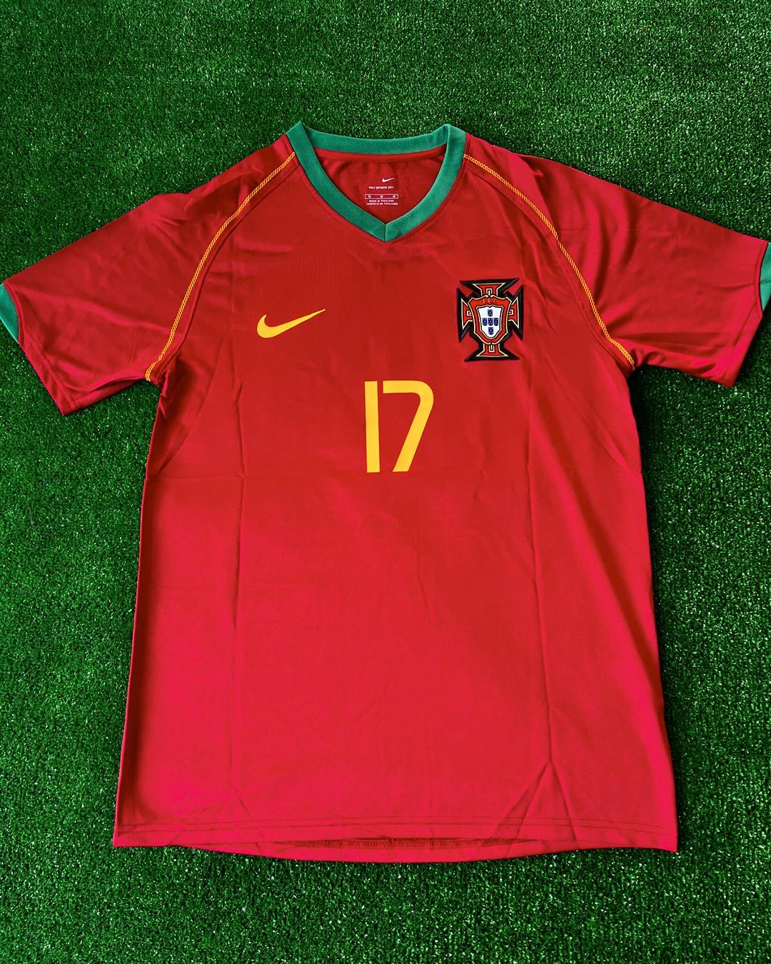 Cristiano Ronaldo Portugal 2006 World Cup Retro Short-Sleeve Football Jersey Pulses Football