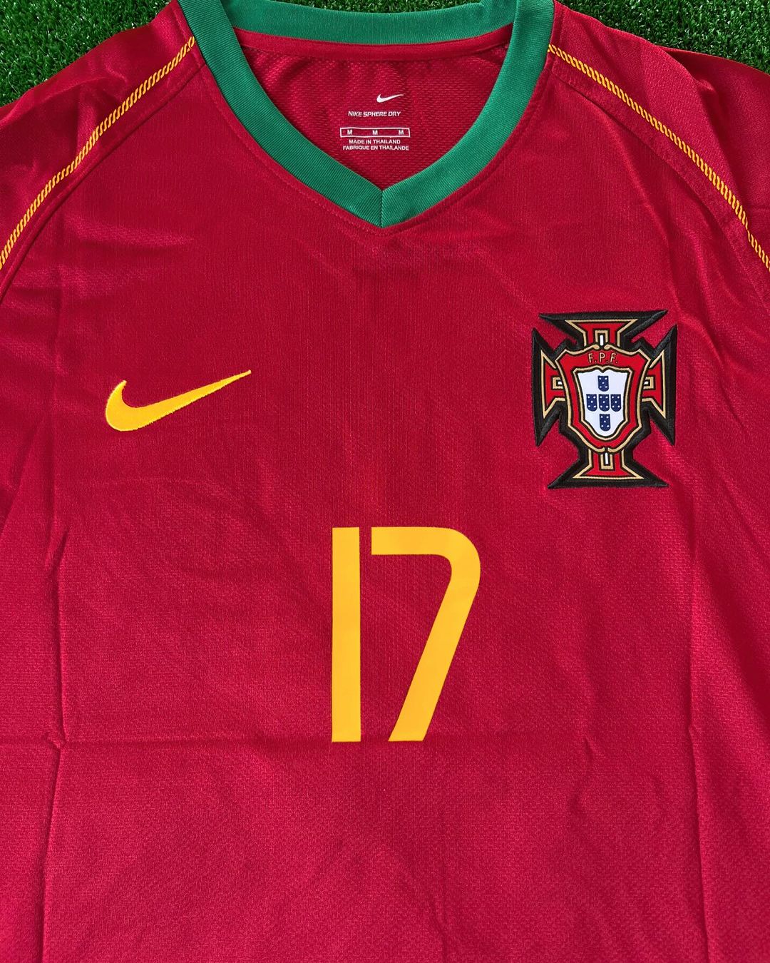Cristiano Ronaldo Portugal 2006 World Cup Retro Short-Sleeve Football Jersey Pulses Football
