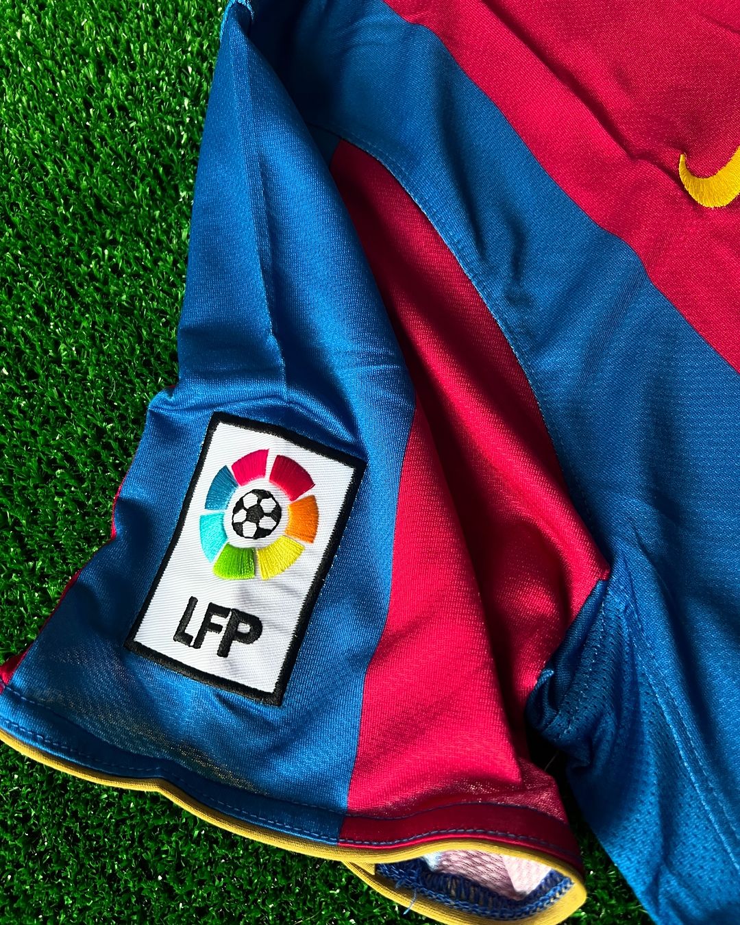 Lionel Messi Barcelona 2007 2008 Retro Jersey Maillot Trikot Maglia Pulses Football