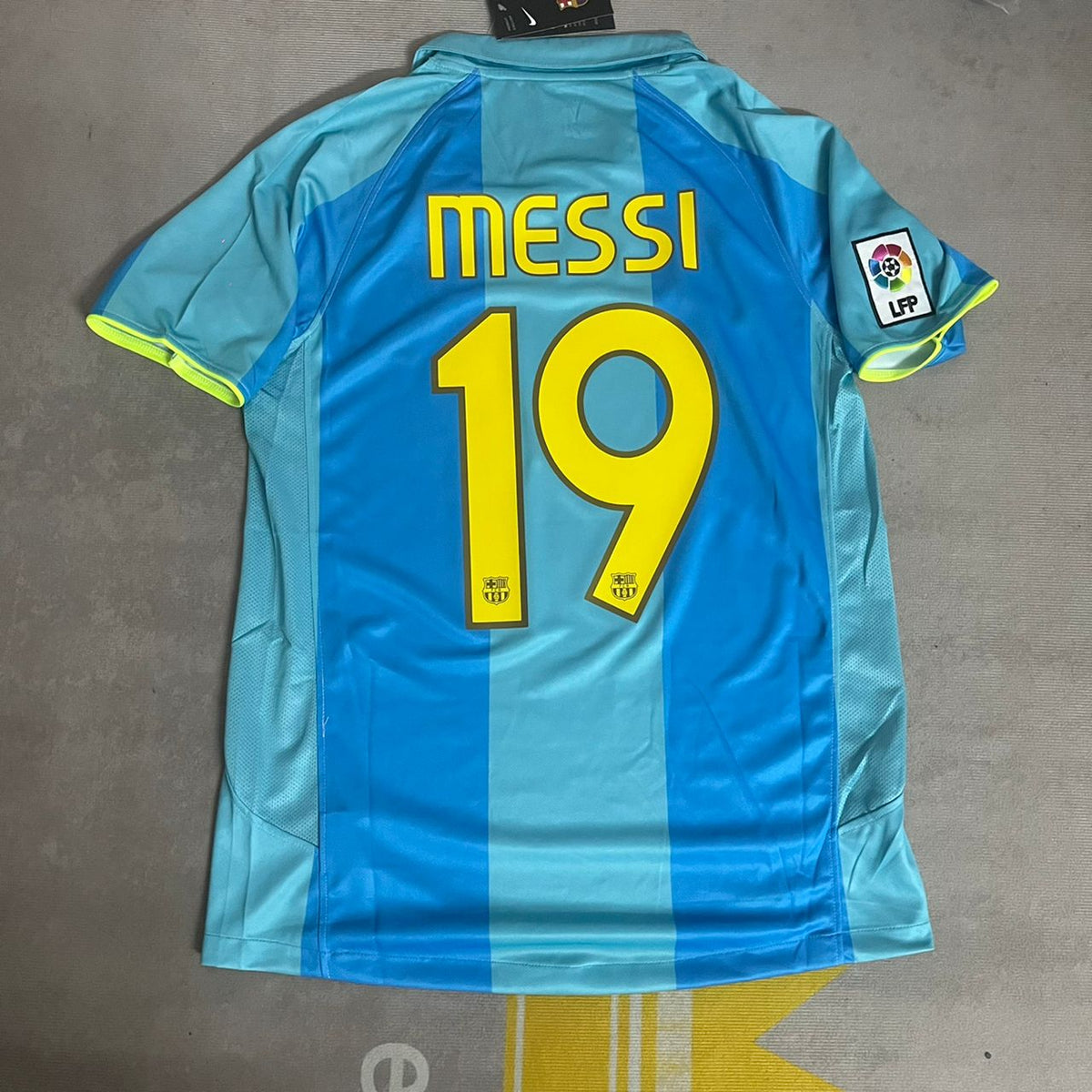 Lionel Messi Barcelona Blue Yellow Number 19 First Debut Retro Jersey Maillot Trikot Maglia Soccer Shirt Pulses Football