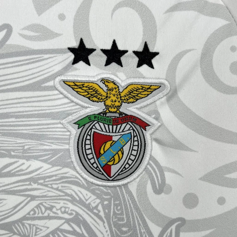 Conjunto Infantil Benfica Águia Branca 2025/26 - ÚLTIMAS UNIDADES! 🔥🦅