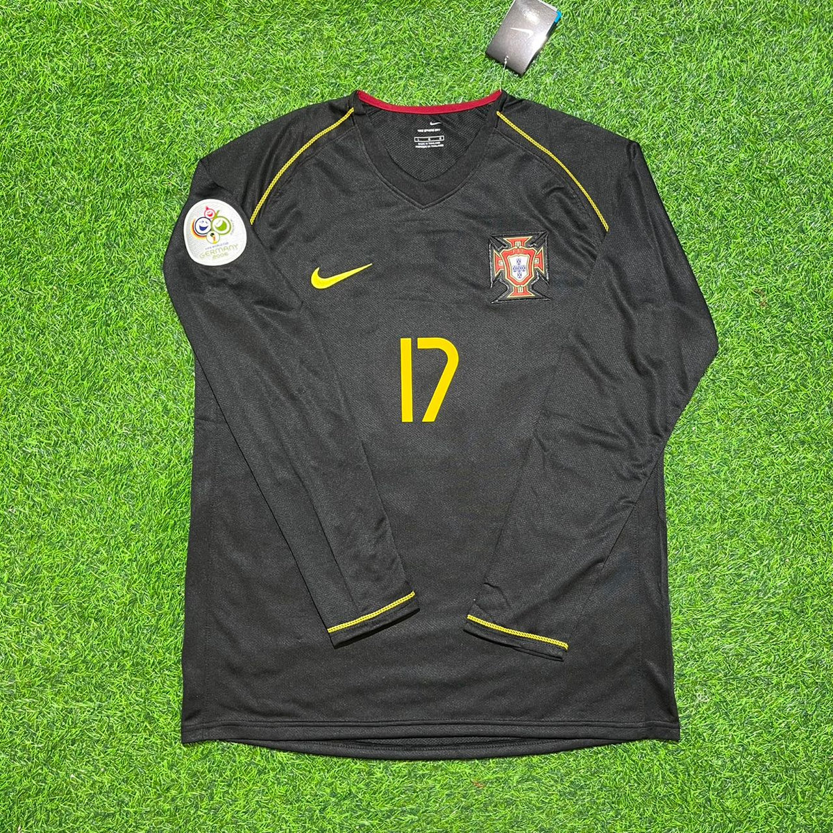 Cristiano Ronaldo CR7 Portugal 2006 World Cup Long Sleeve Black Retro Football Jersey Pulses Football