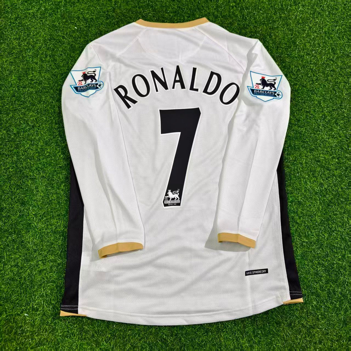 Cristiano Ronaldo #7 Manchester United 2006-2007 White Retro Long Sleeve Football Jersey Pulses Football