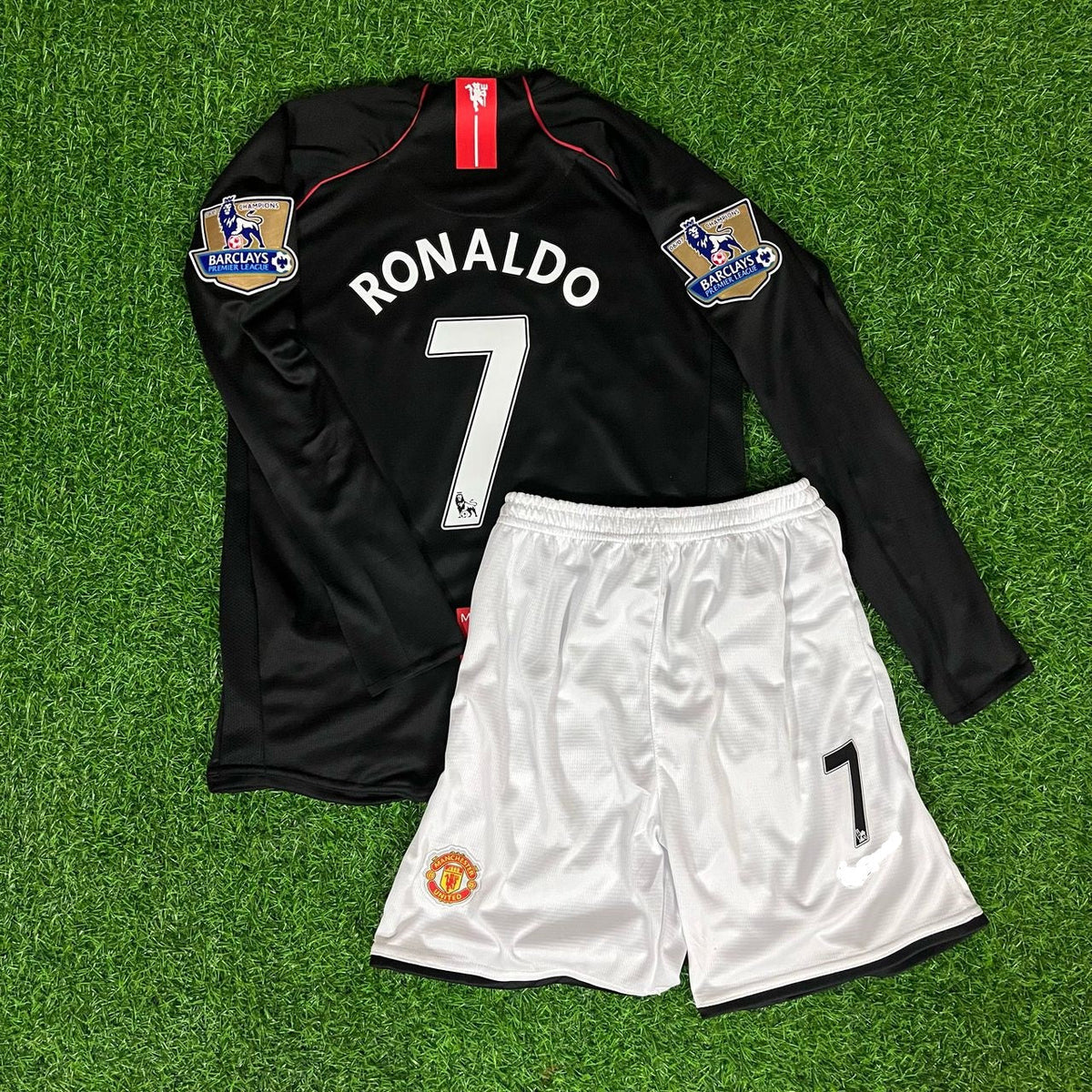 Cristiano Ronaldo 7 Manchester United 2007-2008 Black Kids Kit Jersey Trikot Maillot KinderTrikot Soccer Shirt Pulses Football
