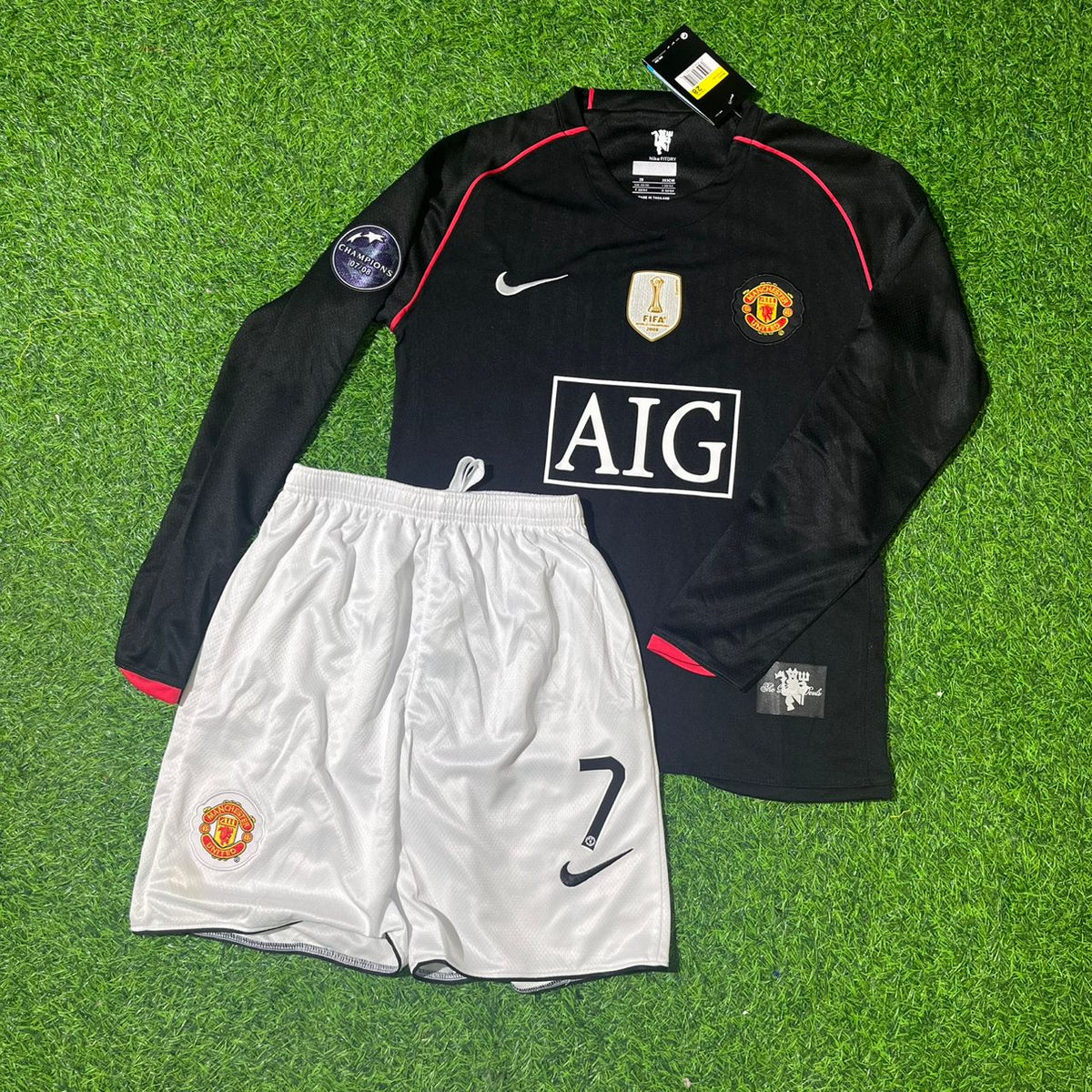 Cristiano Ronaldo Manchester United 2007/2008 CL Patch Black KIDS Retro Football Jersey Kit Pulses Football
