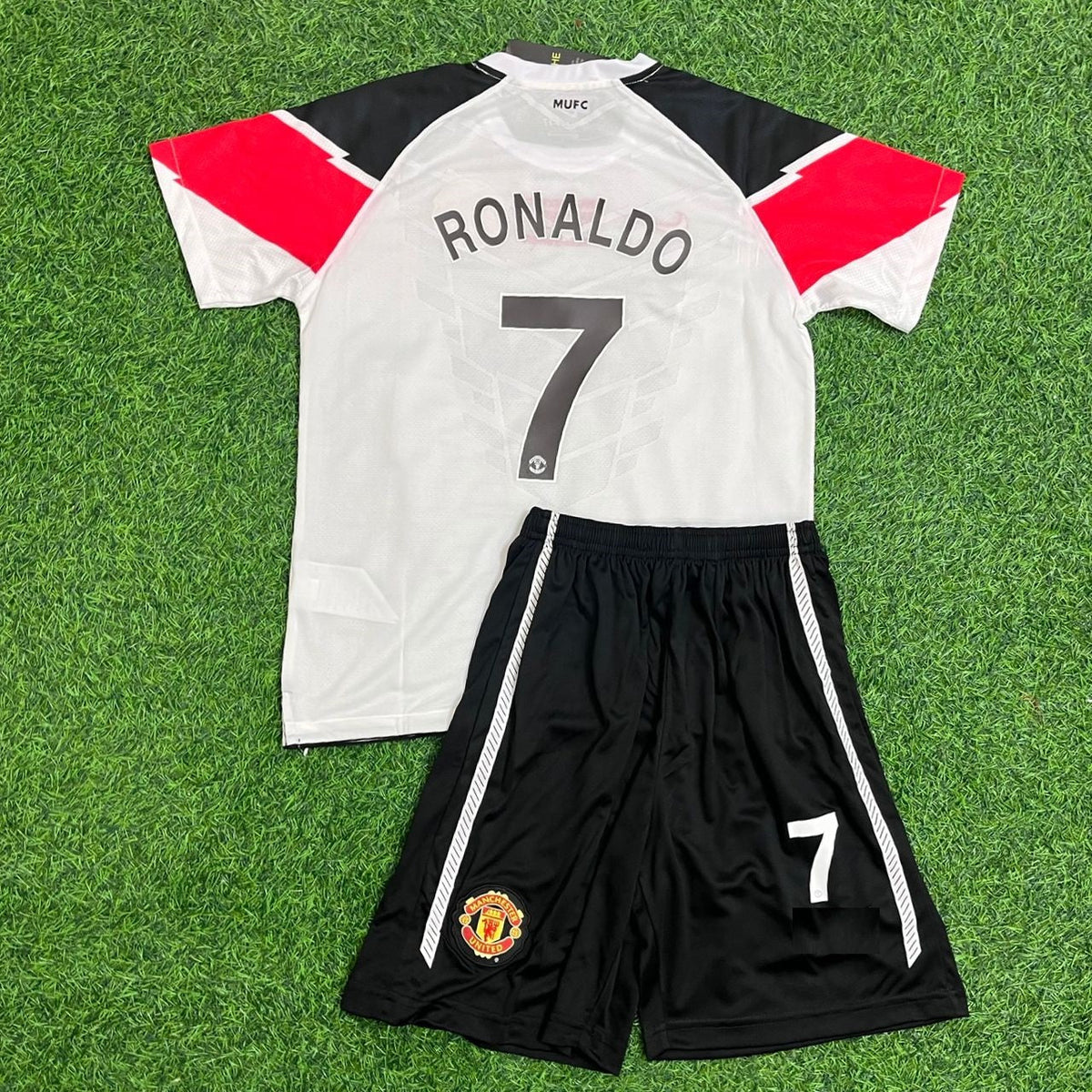 Cristiano Ronaldo Manchester United Champions League Final Kids Retro Football Jersey Kit Pulses Football