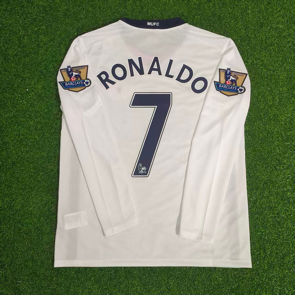 Cristiano Ronaldo Manchester United 2008-2009 EPL White Long Sleeve Retro Football Jersey Pulses Football