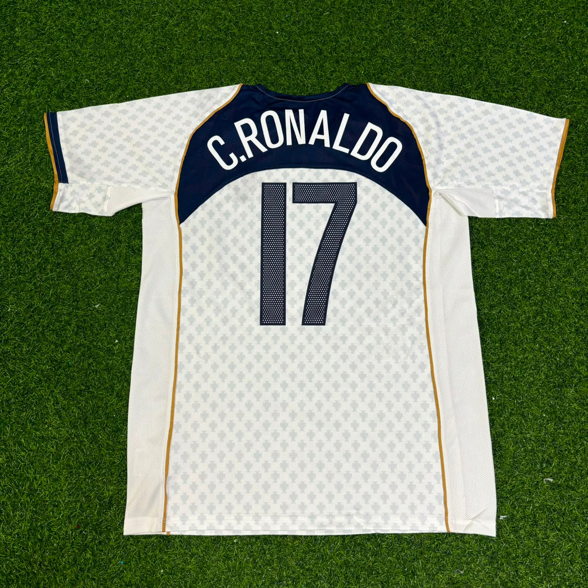 Cristiano Ronaldo 17 Portugal EURO 2004 Retro White Away Soccer Kit Jersey Trikot Soccer Shirt Pulses Football