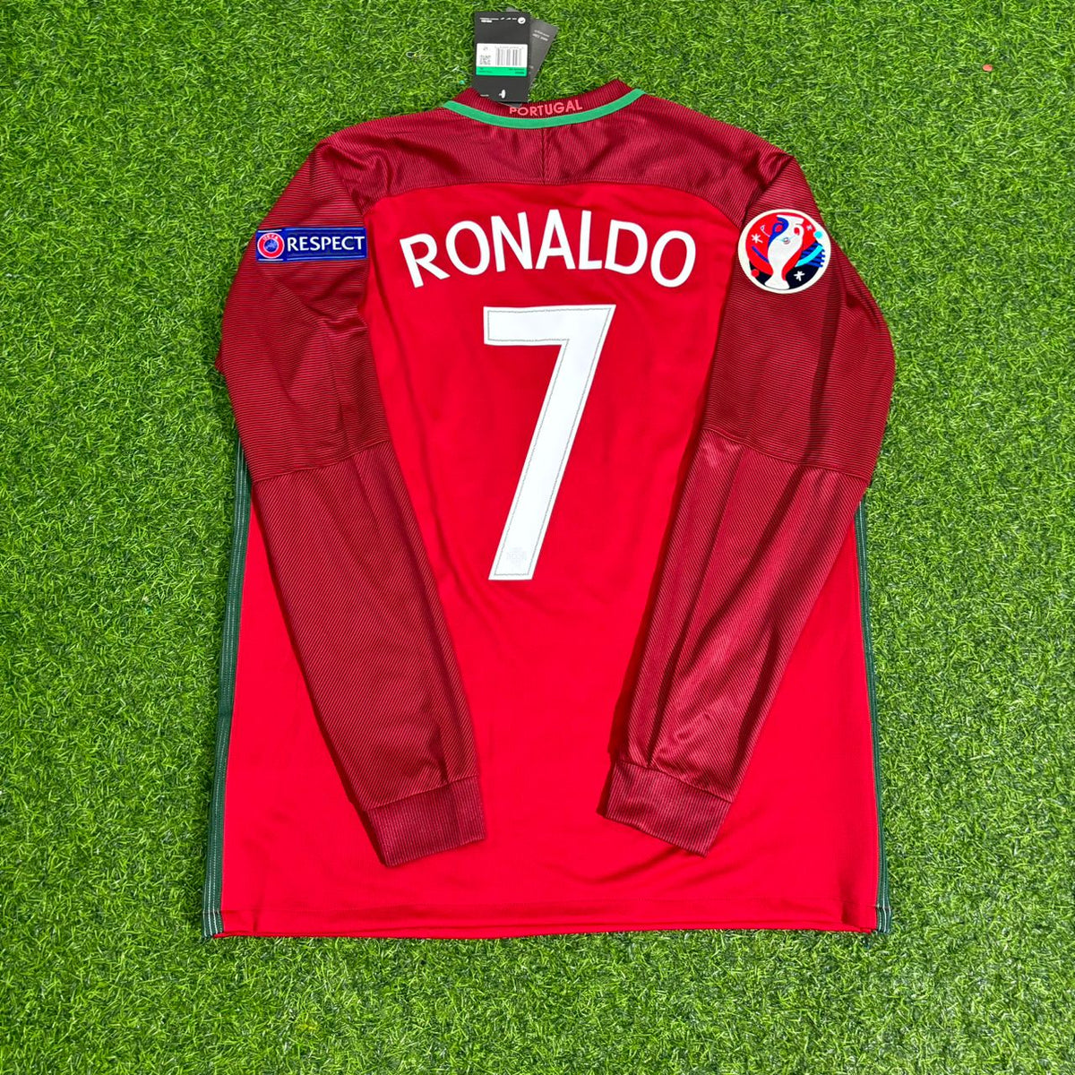 Cristiano Ronaldo Portugal EURO 2016 Final Long Sleeve Retro Football Jersey Pulses Football