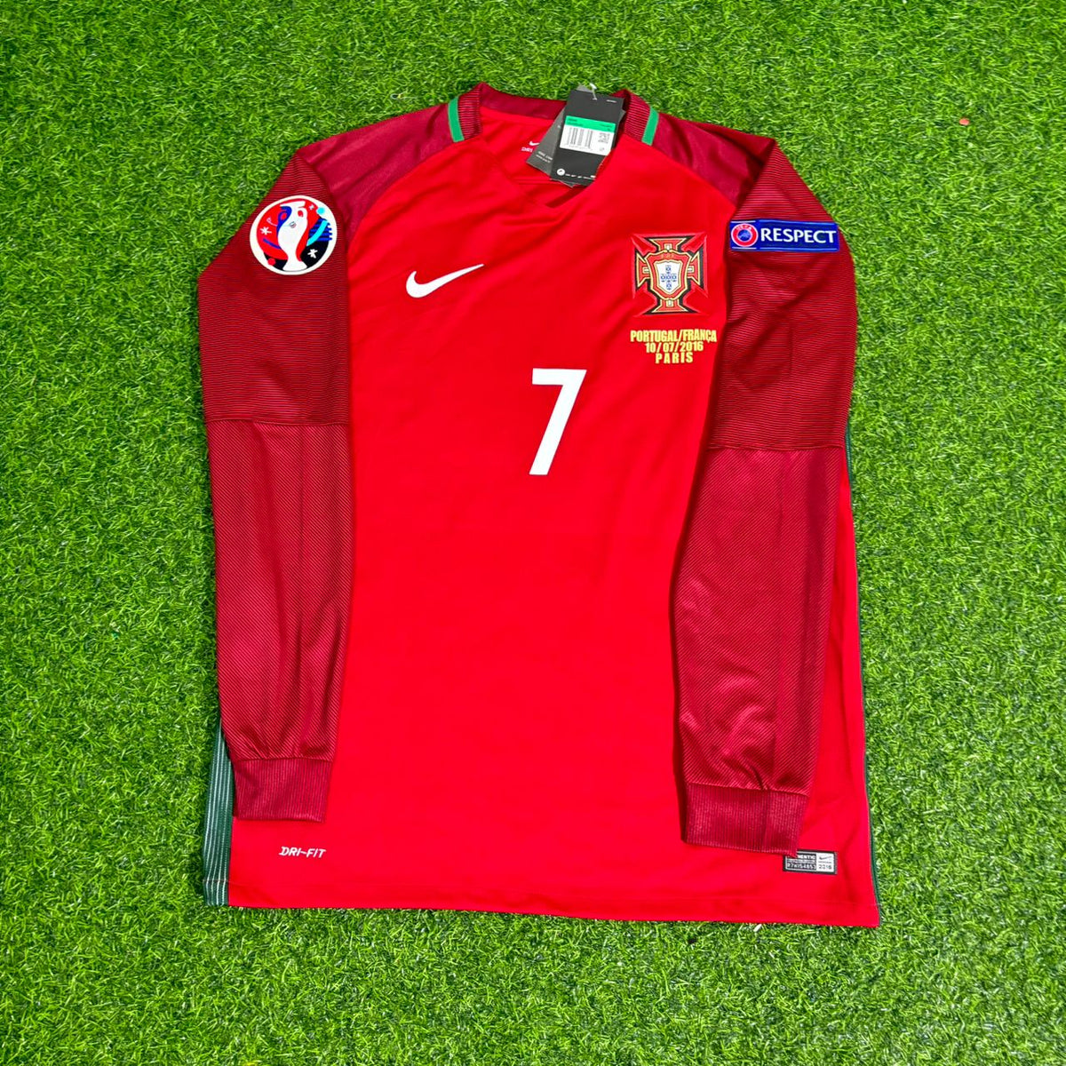 Cristiano Ronaldo Portugal EURO 2016 Final Long Sleeve Retro Football Jersey Pulses Football