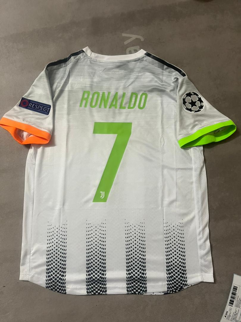 Cristiano Ronaldo 7 – Juventus 2019-20 Home Jersey | Retro Kit | Maillot | Trikot Pulses Football