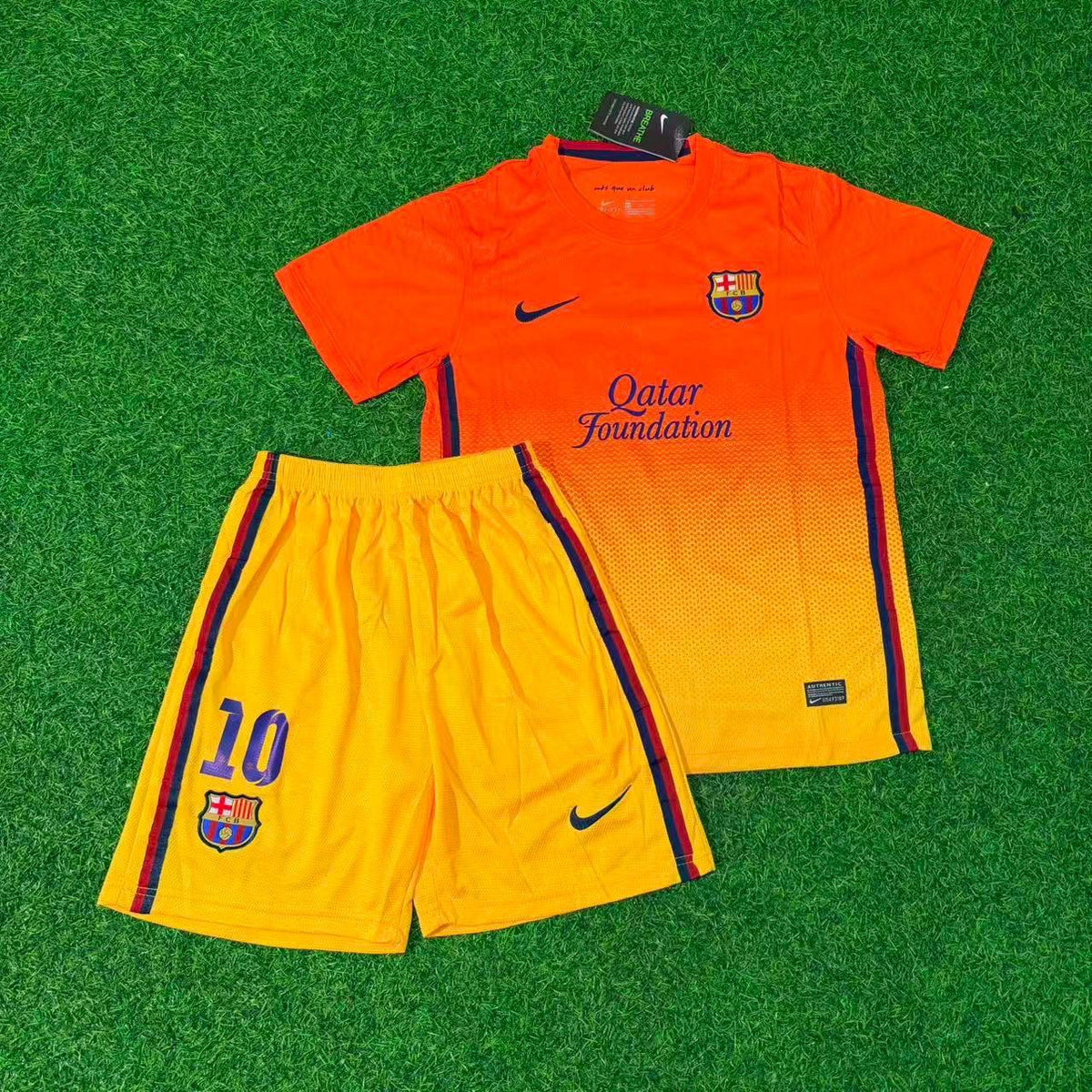Lionel Messi 10 Barcelona 2012/2013 Orange Retro Kids Football Jersey Kit Pulses Football