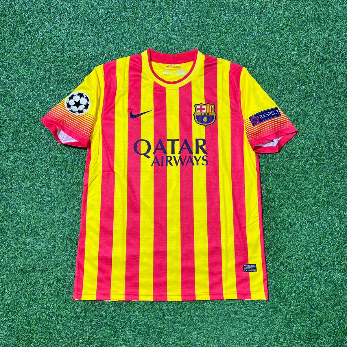 Lionel Messi #10 Barcelona 2013-2014 Kids Yellow Red Retro Football Jersey Pulses Football