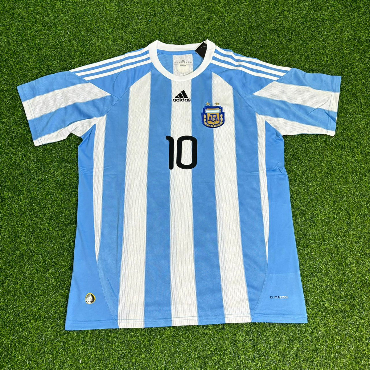 Lionel Messi 10- 2010 World Cup Argentina Retro Jersey Pulses Football