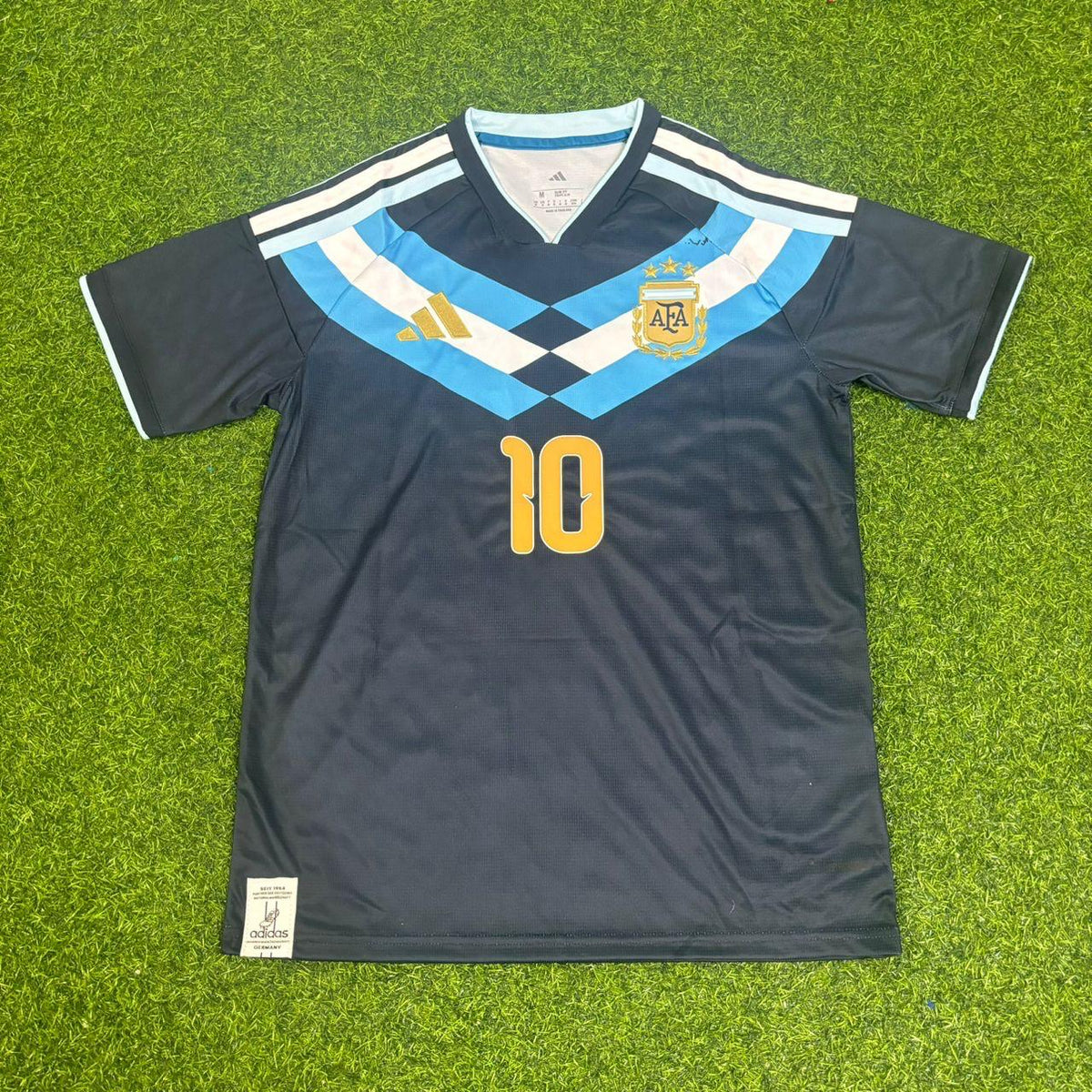 Lionel Messi Argentina 2026 World Cup Special Edition Football Jersey Kit Pulses Football