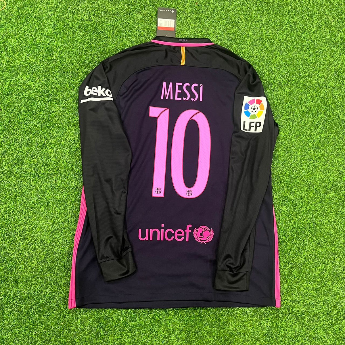 Lionel Messi Barcelona 2016/17 Retro Long Sleeve Football Jersey Kit Pulses Football