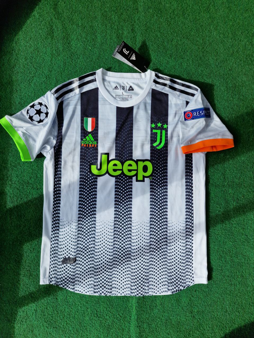 Cristiano Ronaldo 7 – Juventus 2019-20 Home Jersey | Retro Kit | Maillot | Trikot Pulses Football