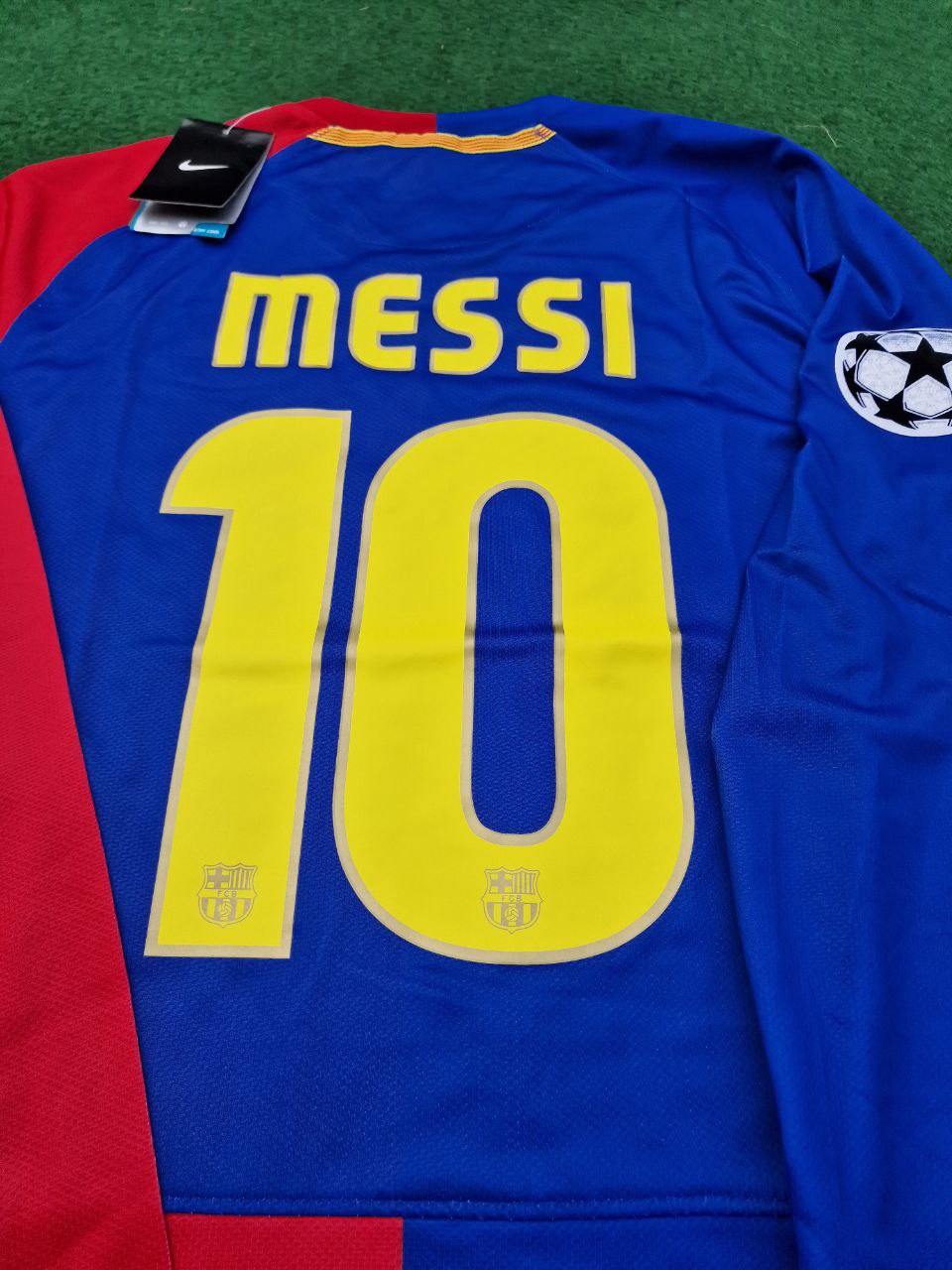 Lionel Messi Barcelona 2009 Champions League Final Retro Jersey Pulses Football