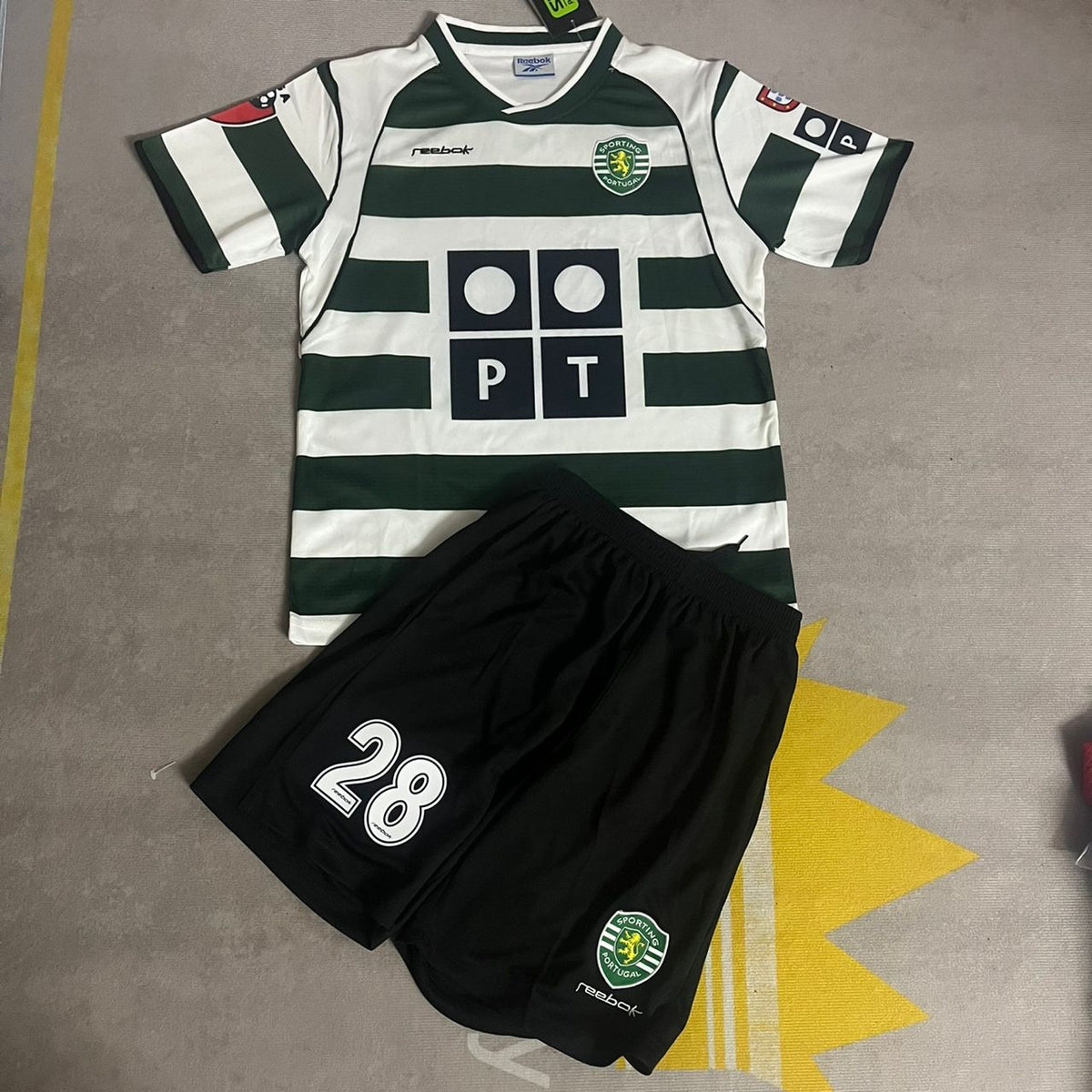Cristiano Ronaldo Sporting CP Lisbon Kids Children Number 28 Vintage Jersey KinderTrikot Set Pulses Football