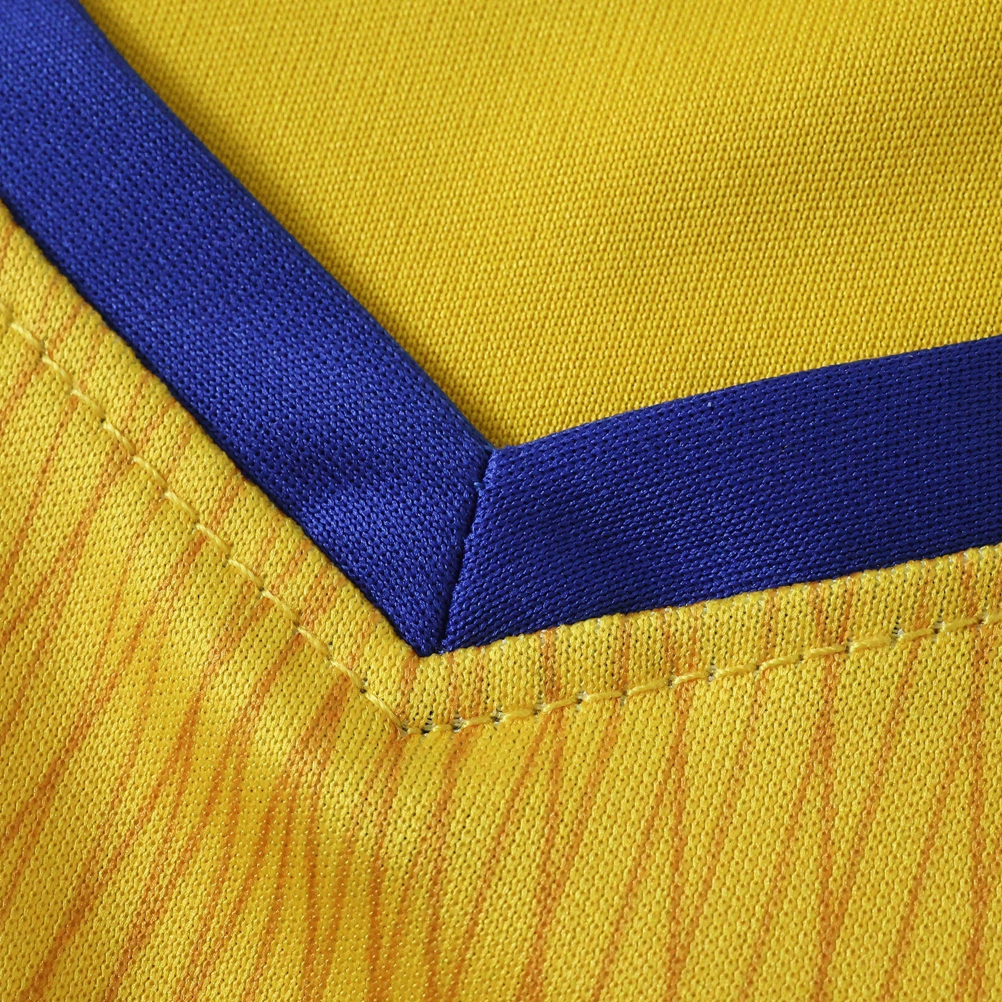 Inter Milan - Retro Third 2002/03 Jersey Pulses Football