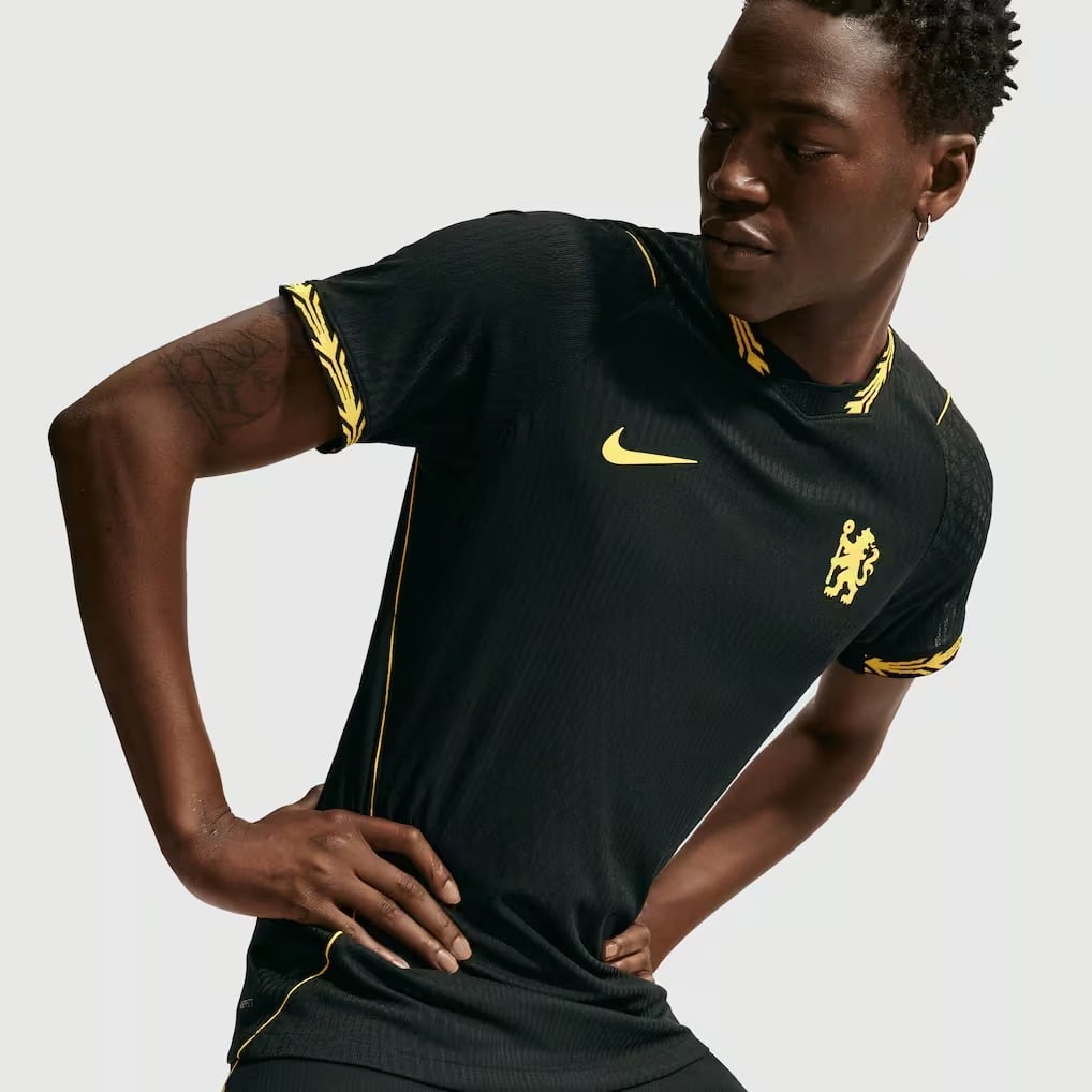 Chelsea 2026/27 Away Player Jersey Pulses Football