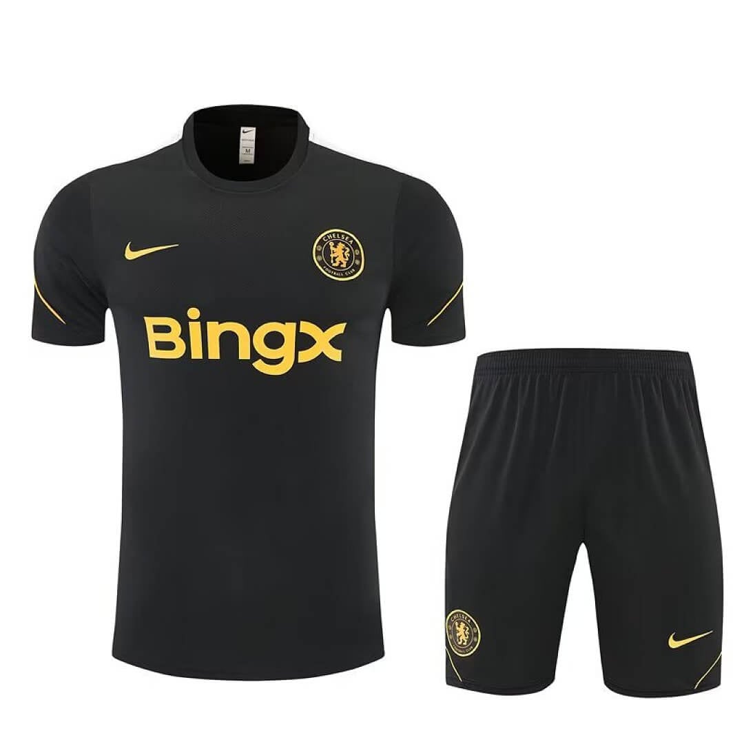 Chelsea 2026/27 Strike Training Kit Pulses Football
