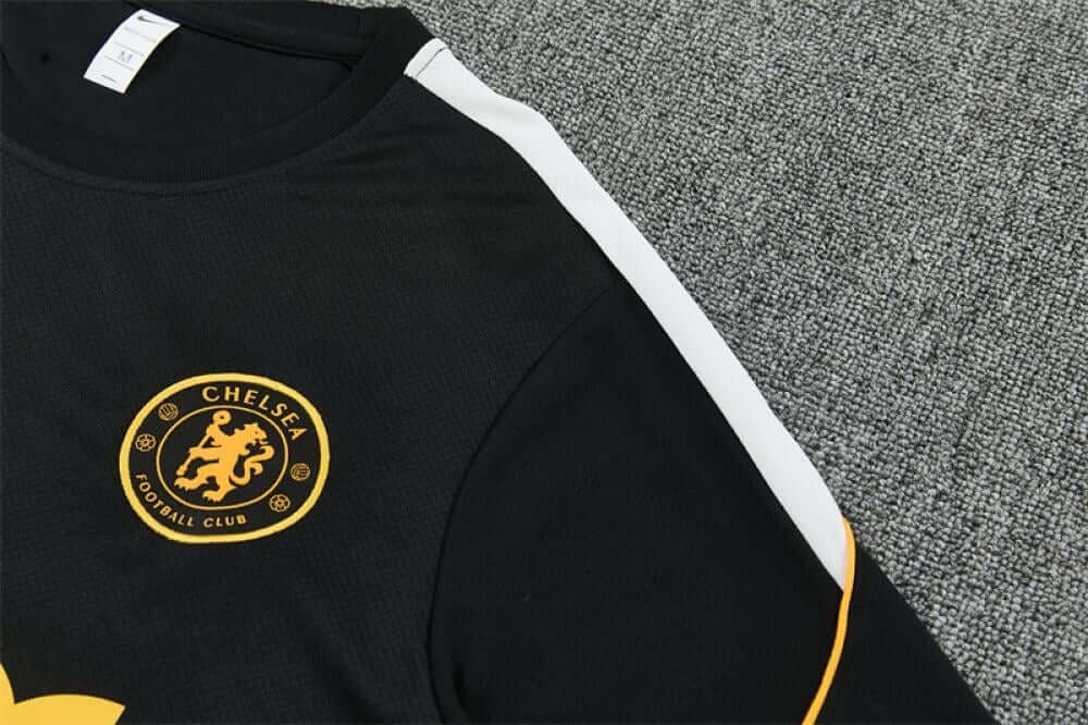 Chelsea 2026/27 Strike Training Kit Pulses Football