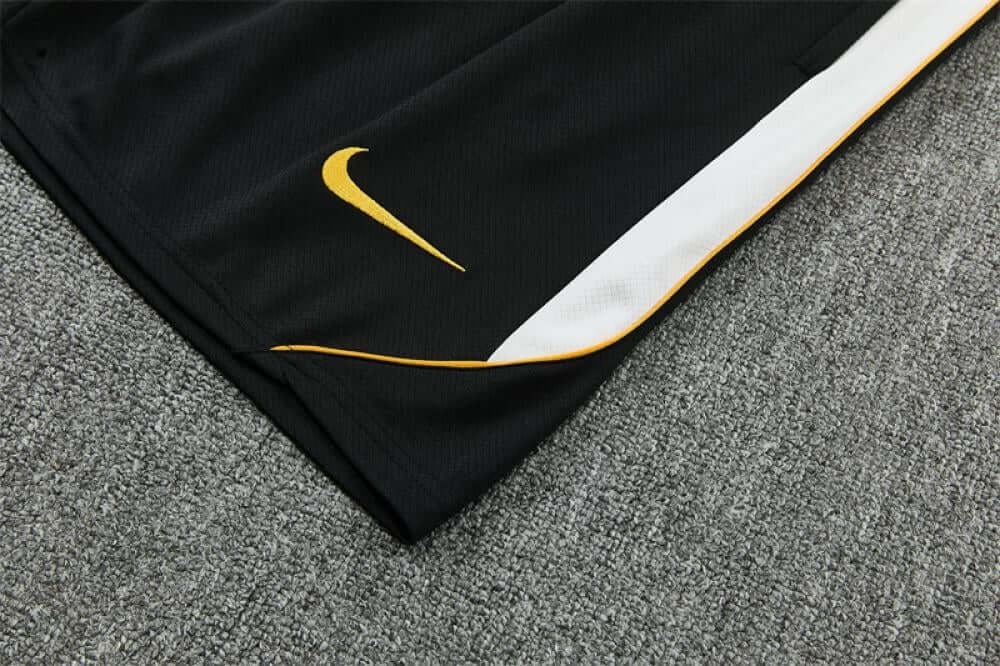 Chelsea 2026/27 Strike Training Kit Pulses Football