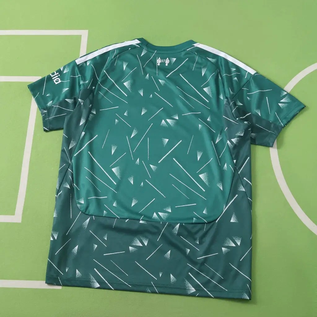 Liverpool 2026/27 Goalkeeper Jersey Pulses Football