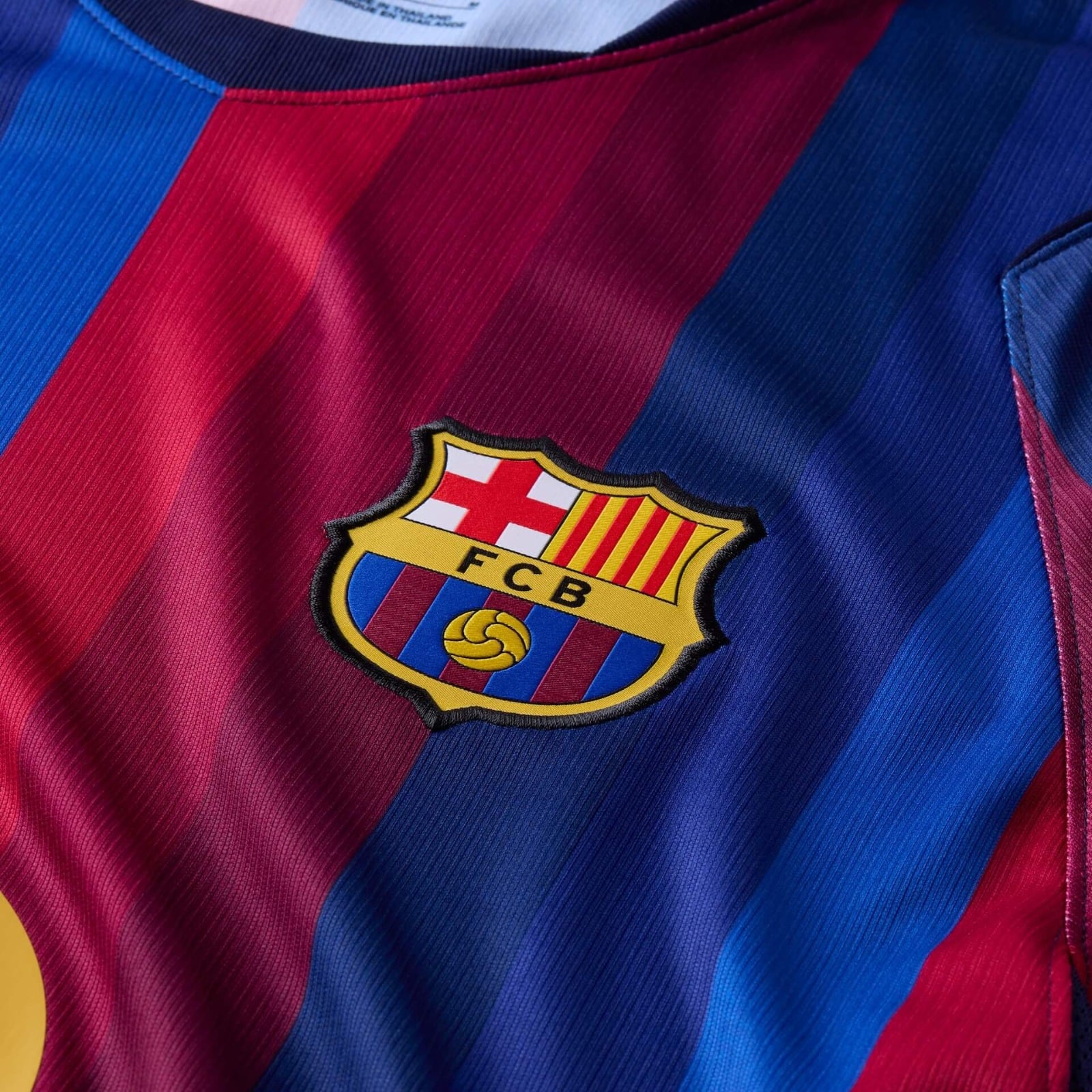 Barcelona 2026/27 Home Jersey Pulses Football