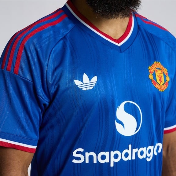 Manchester United 26/27 Away Player Jersey Pulses Football