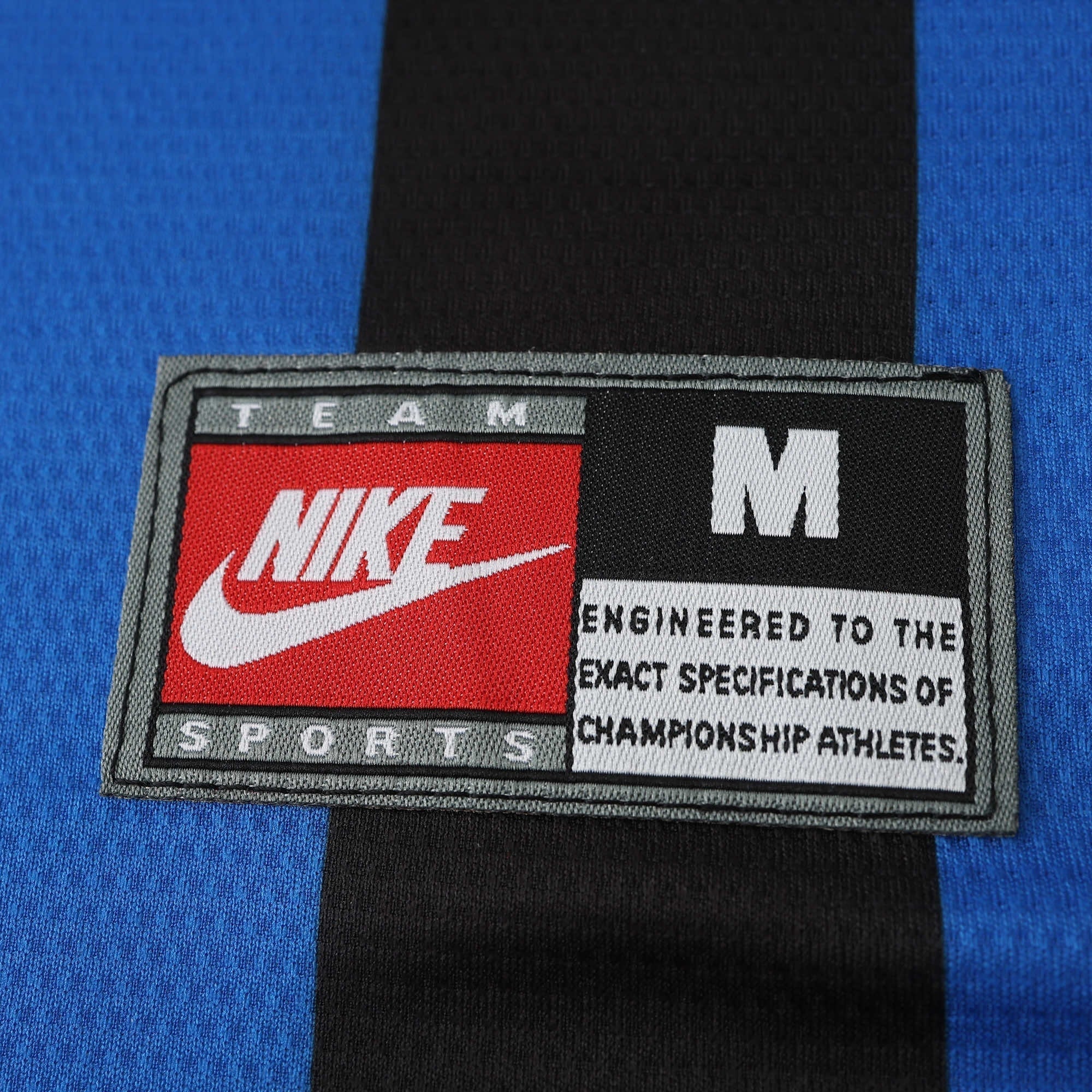 Inter Milan - Retro Home 1998/99 Jersey Pulses Football