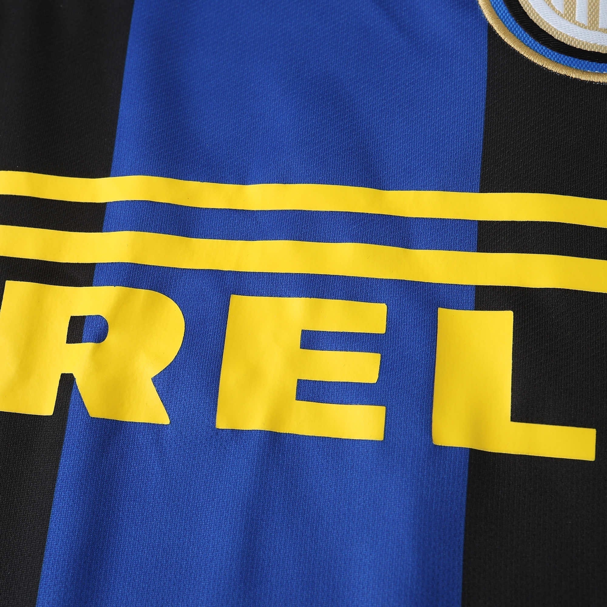 Inter Milan - Retro Home 2008/09 Jersey Pulses Football