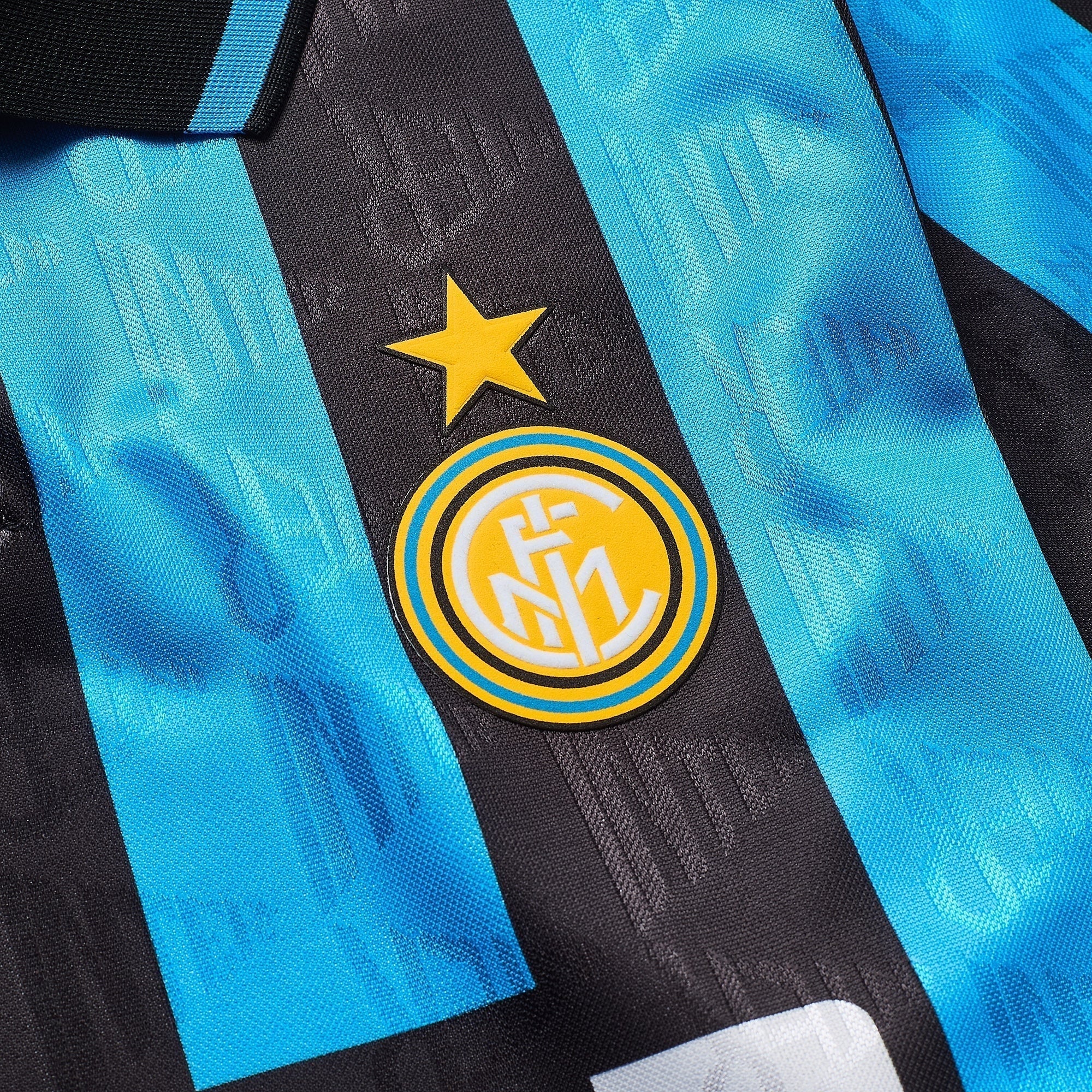 Inter Milan - Retro Home 1994/95 Jersey Pulses Football