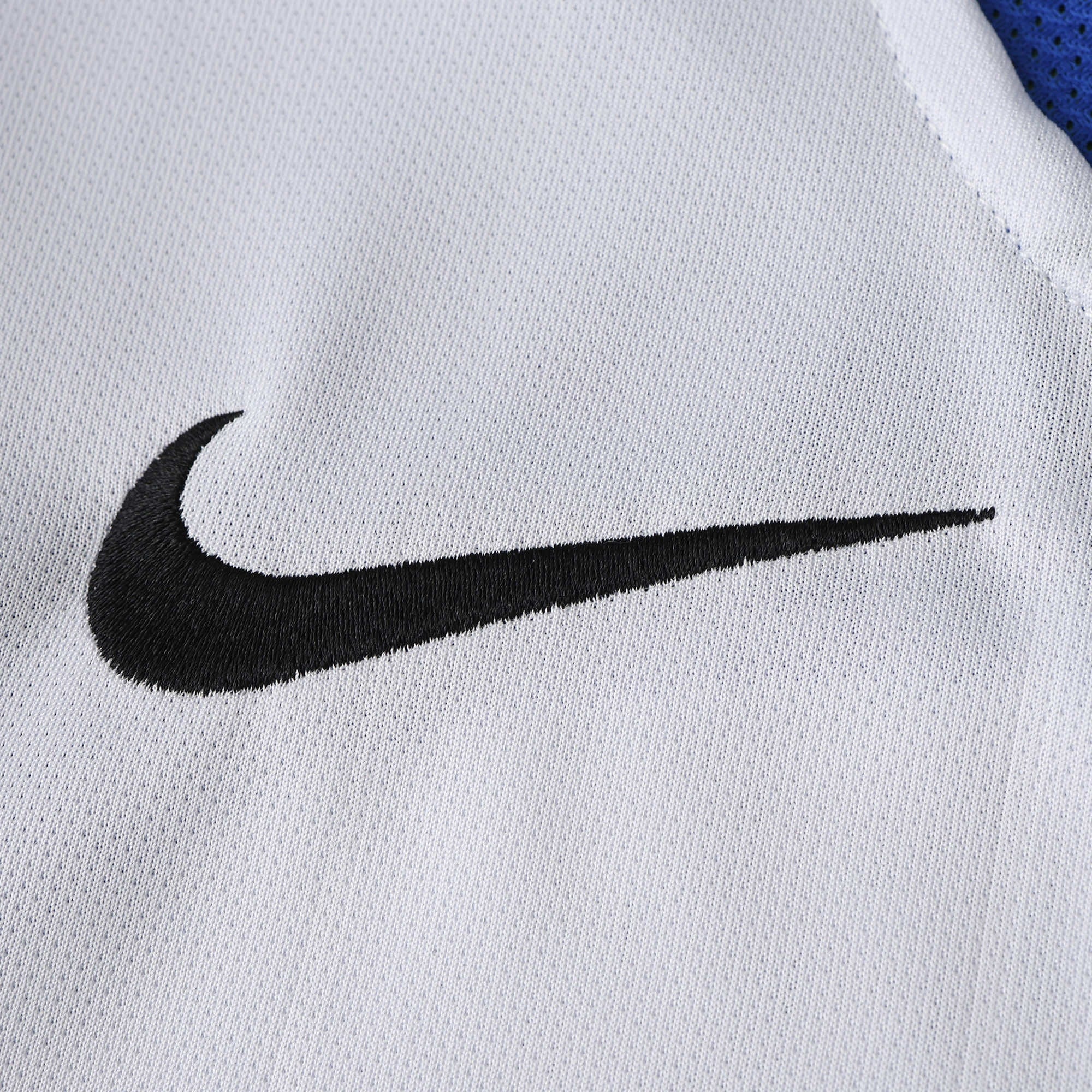 Inter Milan - Retro Away 2004/05 Jersey Pulses Football