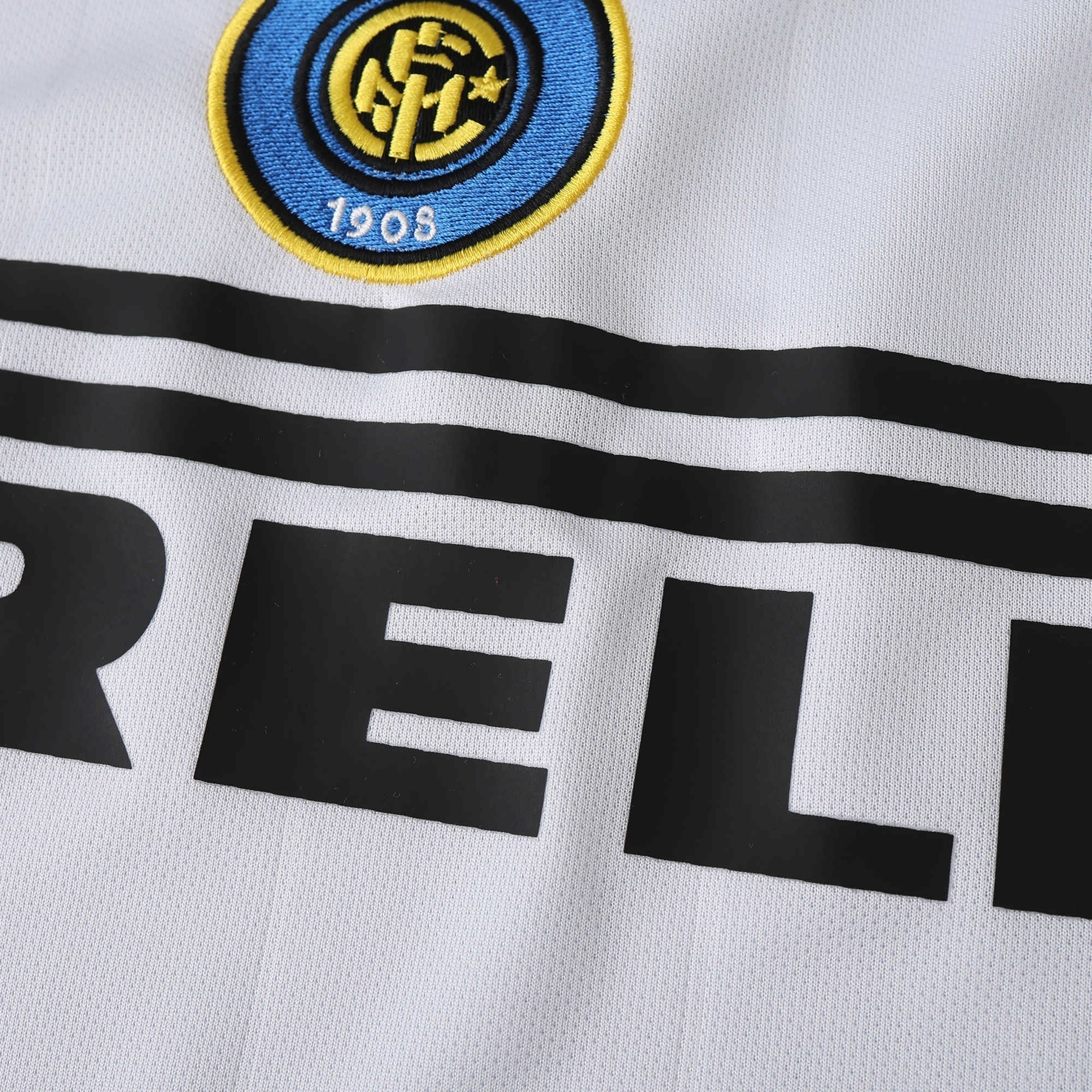 Inter Milan - Retro Away 2004/05 Jersey Pulses Football