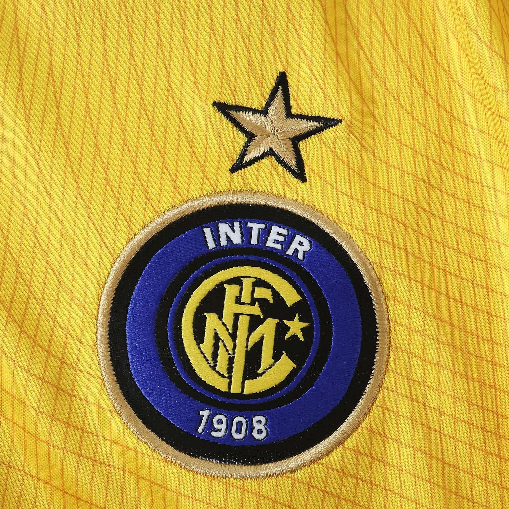 Inter Milan - Retro Third 2002/03 Jersey Pulses Football